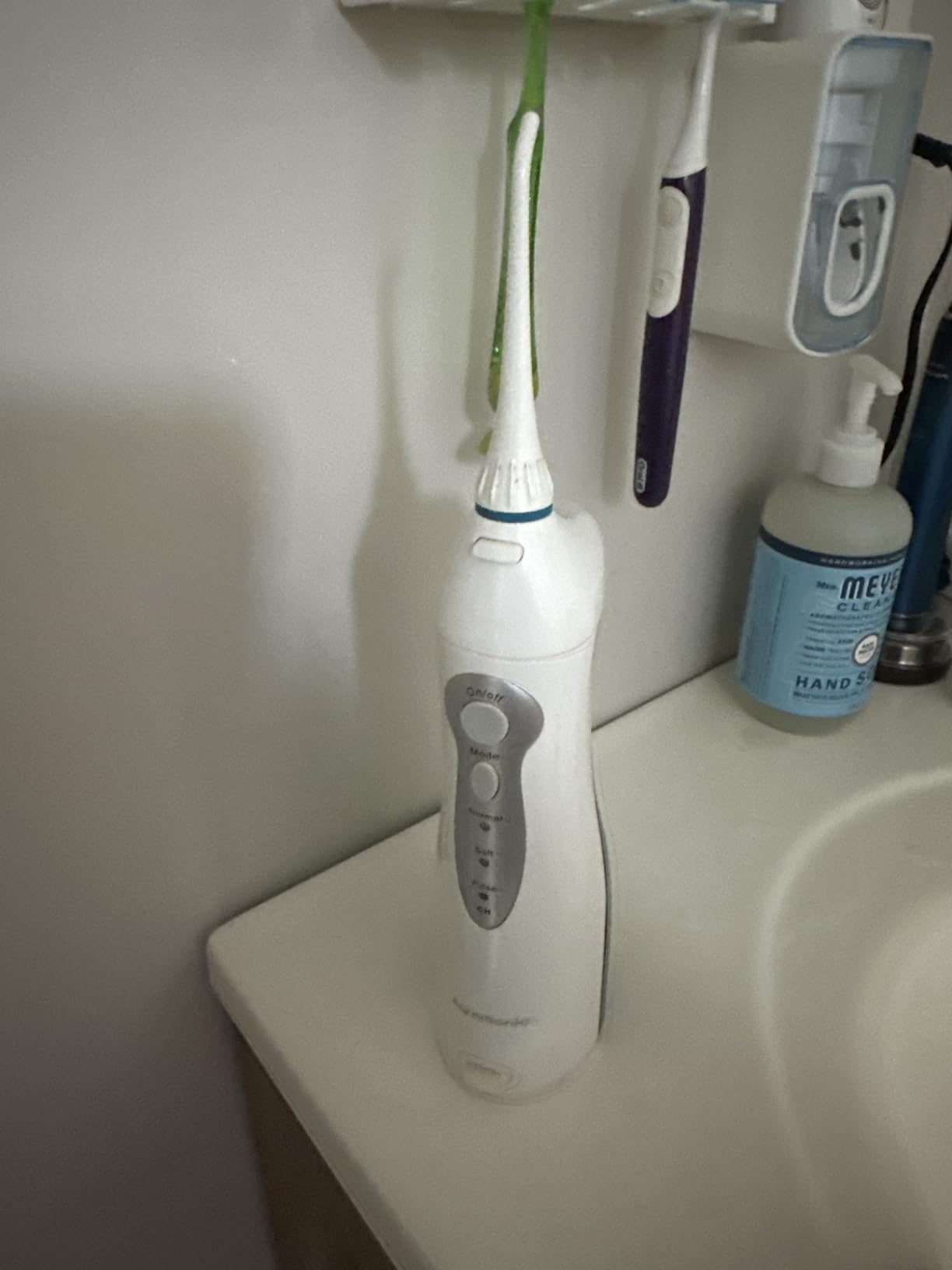 Aquasonic Aqua Flosser customer photo 1