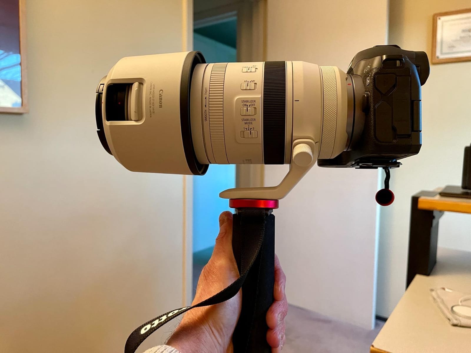 Manfrotto Element Aluminum 5-Section Monopod, Black (MMELEA5BK) customer photo 2
