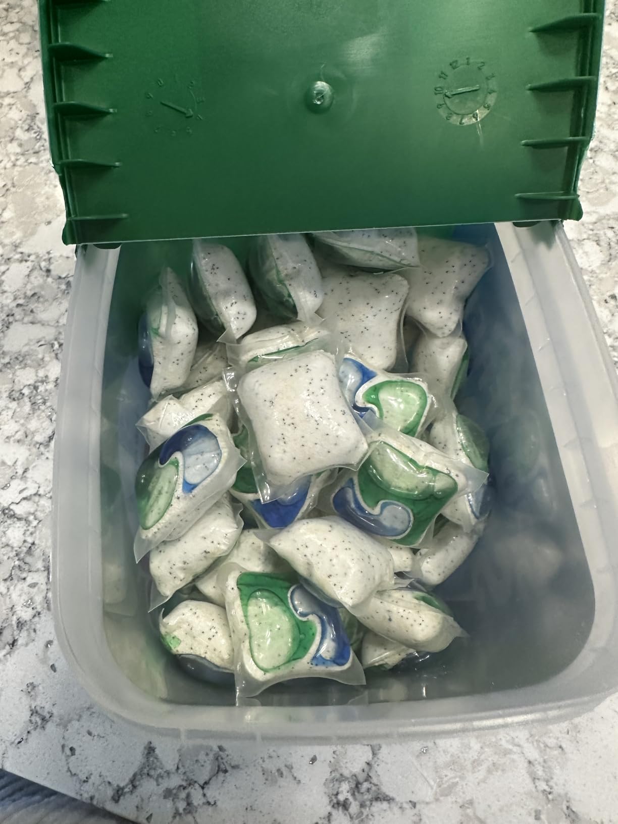 Cascade Complete Dishwasher Pods - Fresh Scent ActionPacs, Dishwasher Detergent, Dishwasher Soap, Detergent Pods, 78 Count customer photo 1