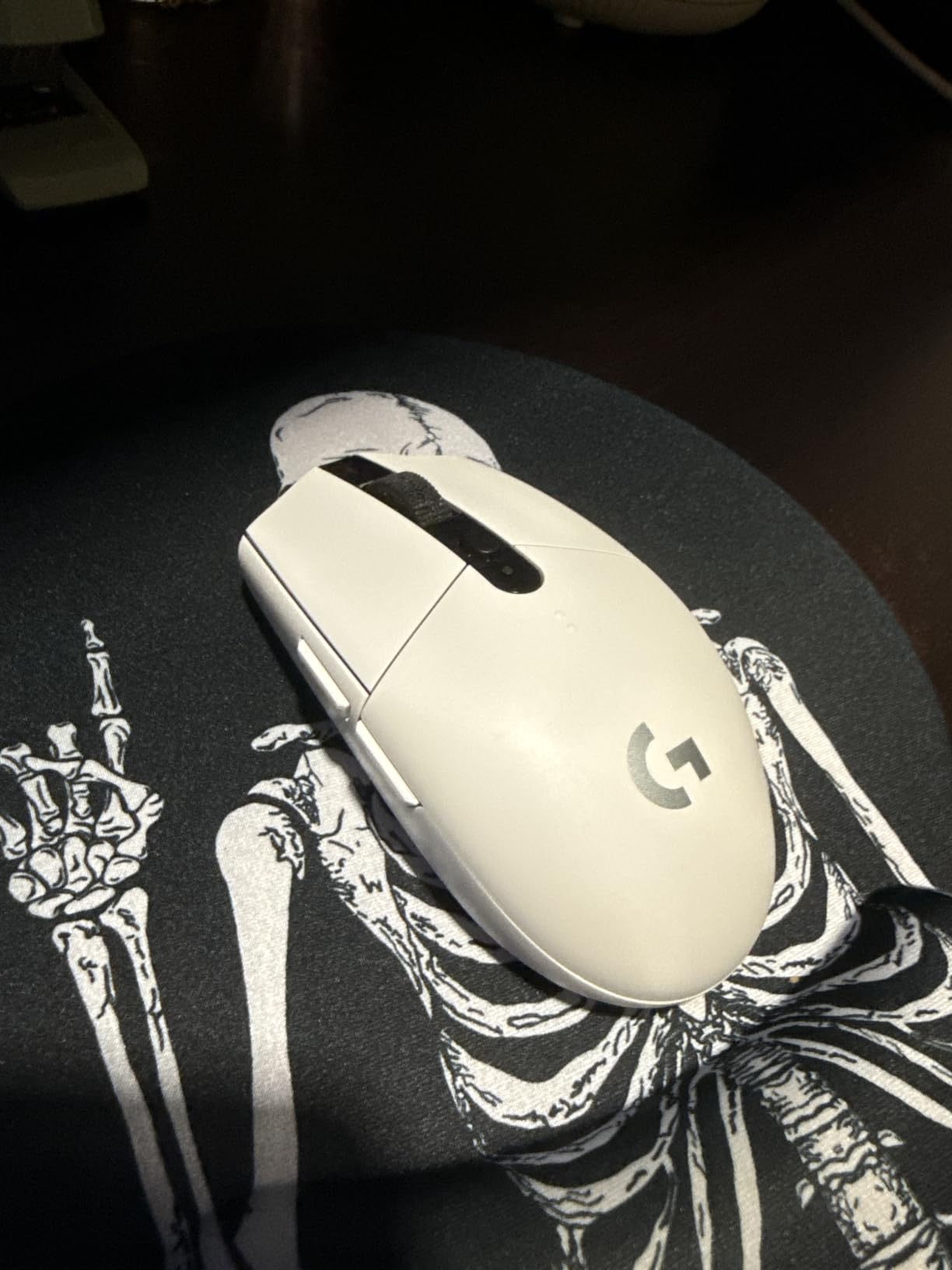 Logitech G305 Lightspeed Wireless Gaming Mouse - Black customer photo 2