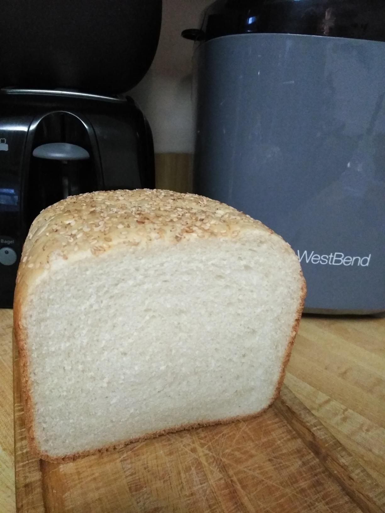 West Bend Hi-Rise Bread Maker Machine Programmable 12 Programs Including Gluten Free & 3 Loaf Sizes and Crust Colors with Traditionally-Shaped Horizontal Bread Pan with Dual Knead Blades, 3-Lb, Gray customer photo 2