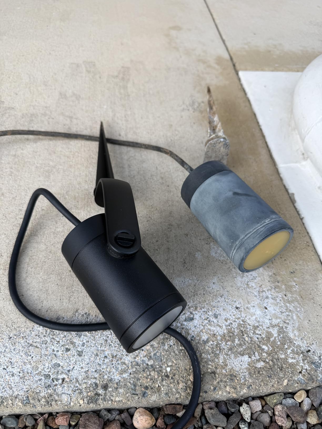 Philips Hue Lily Outdoor Smart LED Spotlight - White & Color Ambiance - Low Voltage Landscape Lighting - 1 Pack - Requires Bridge and Power Supply - Control with App and Voice - Weatherproof customer photo 2