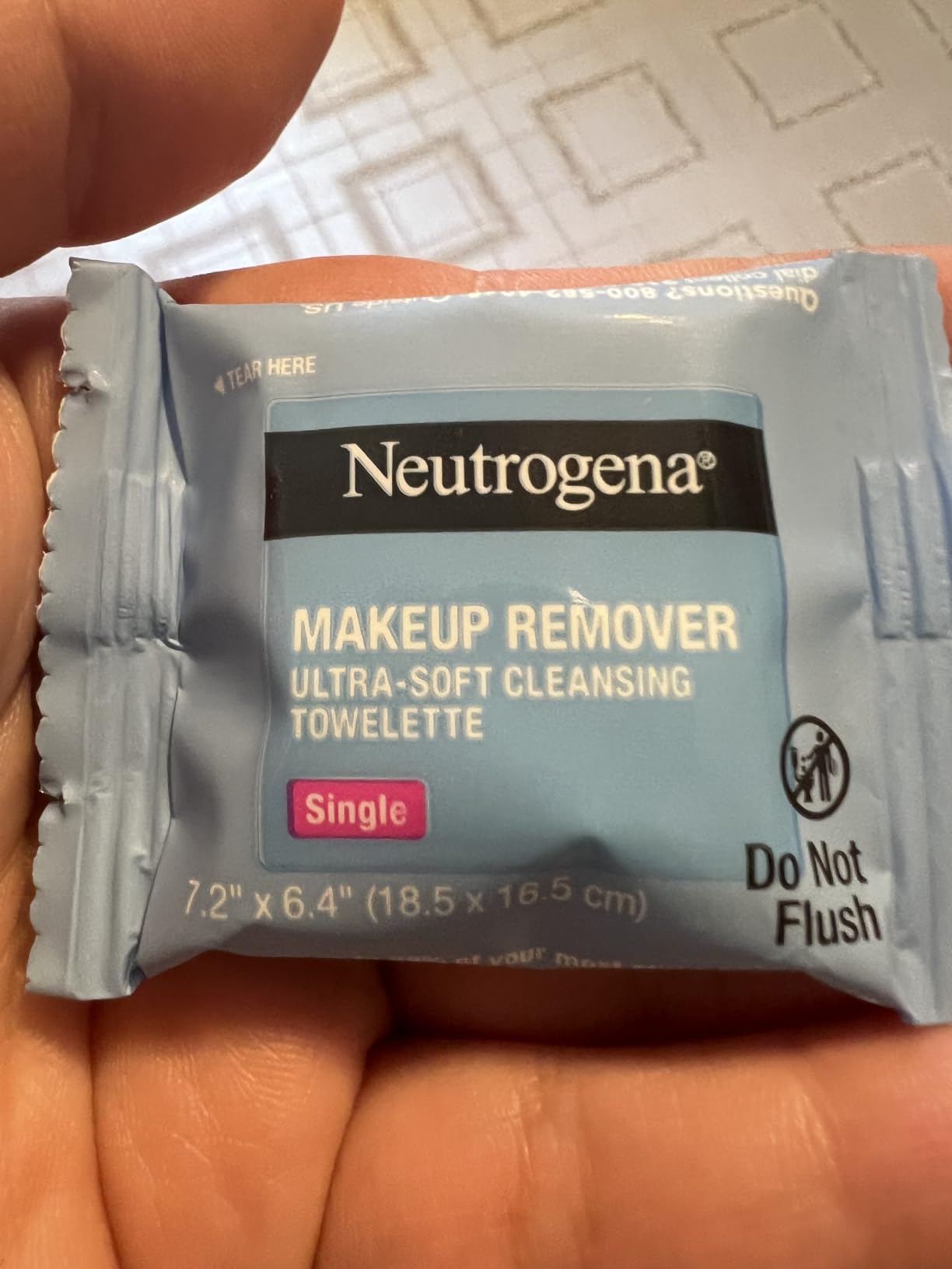 Neutrogena Remover Towelettes customer photo 2