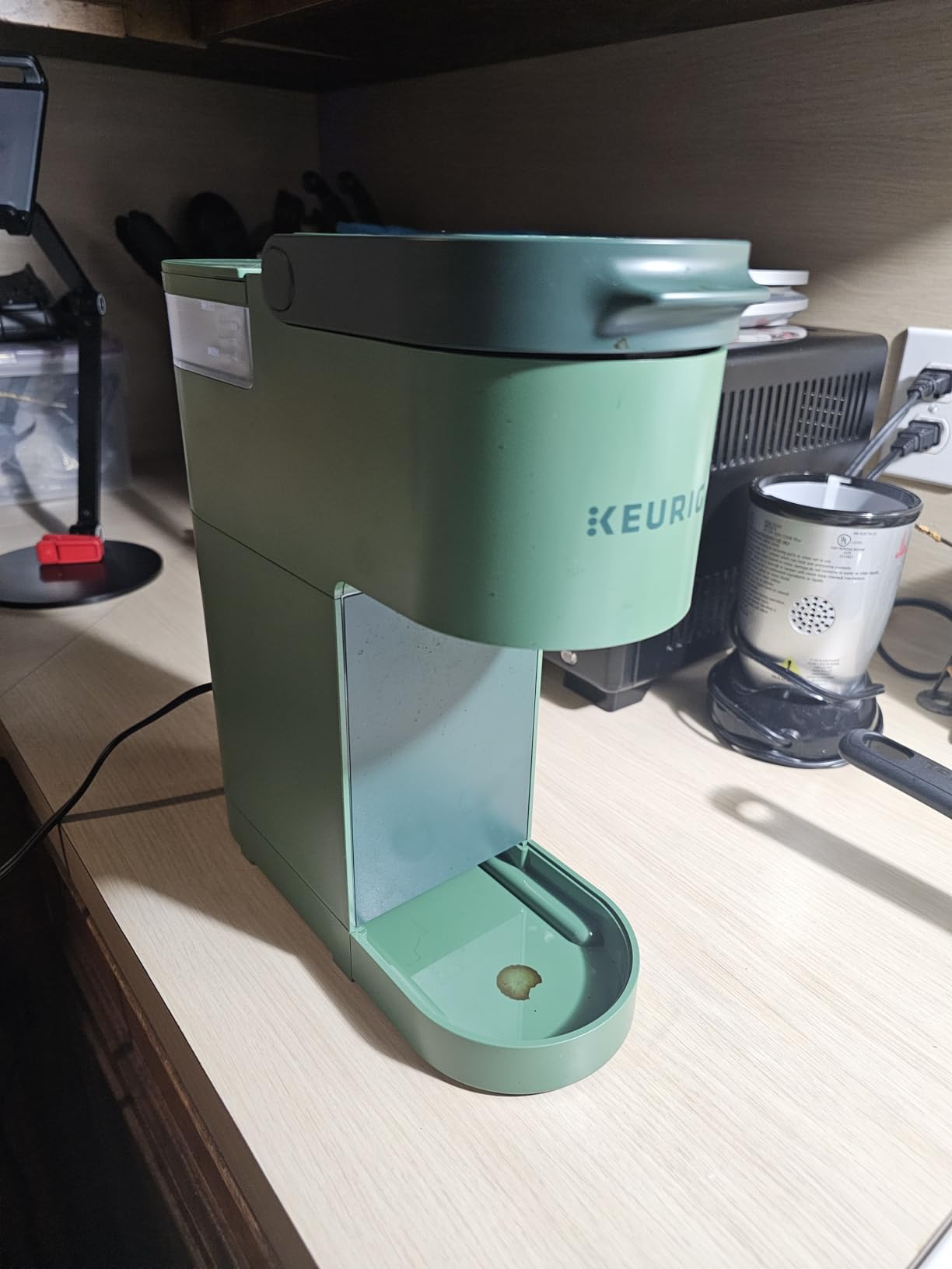 Keurig K-Mini Single Serve K-Cup Pod Coffee Maker, 6 to 12oz Brew size, with Cord Storage, Perfect for Small Spaces, Black customer photo 2