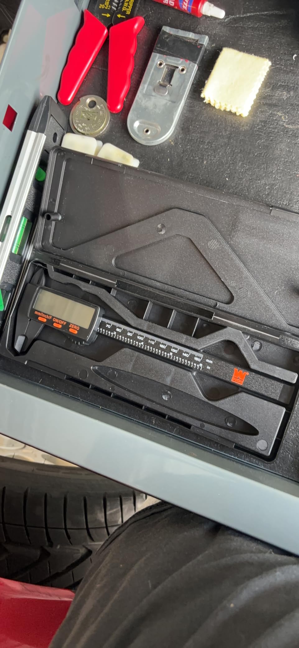 WEN 10761 Electronic 6.1-Inch Digital Caliper with LCD Readout and Storage Case customer photo 1