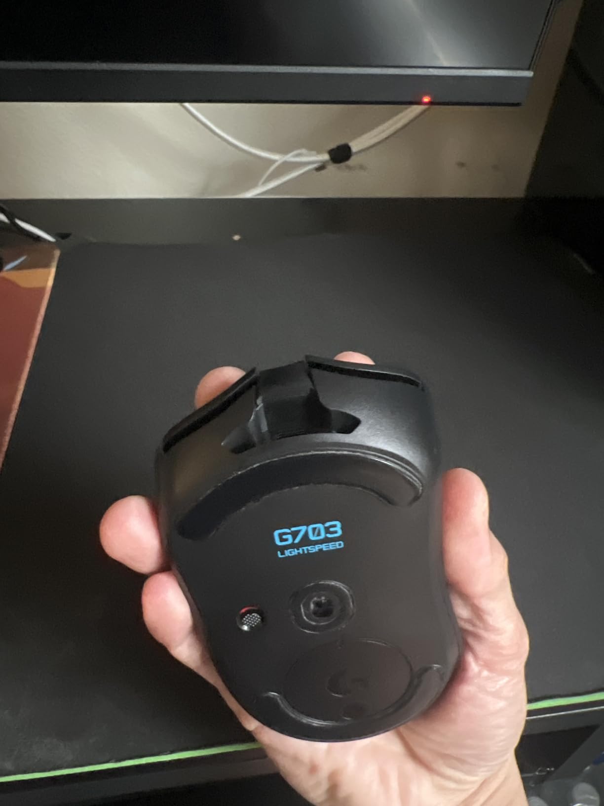 Logitech G703 Lightspeed Wireless Gaming Mouse - Black customer photo 1