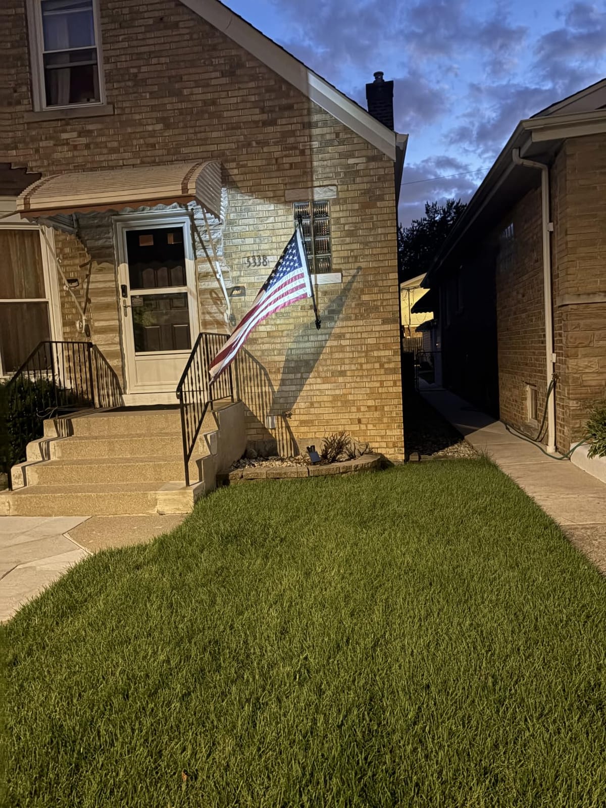 InnoGear 6 Solar Lights Outdoor Spot Garden Yard Landscape Flag, Warm White customer photo 1