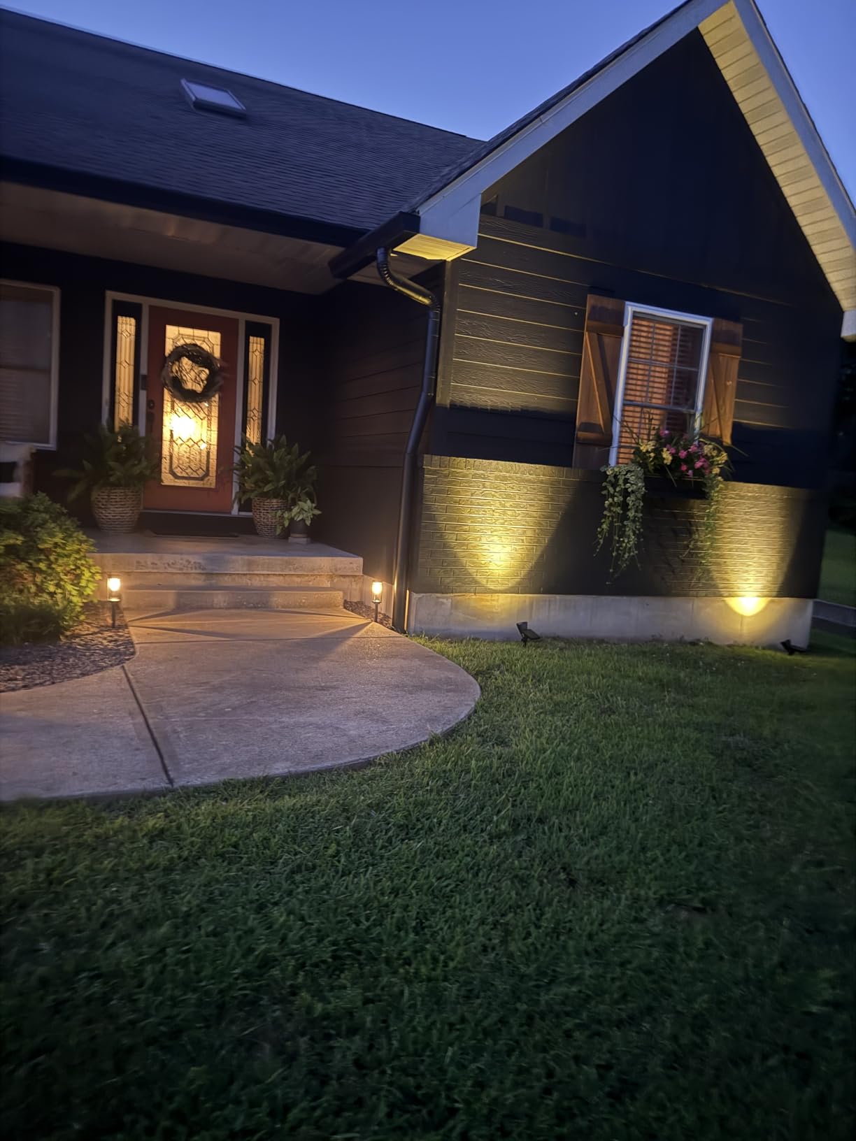 InnoGear 6 Solar Lights Outdoor Spot Garden Yard Landscape Flag, Warm White customer photo 2