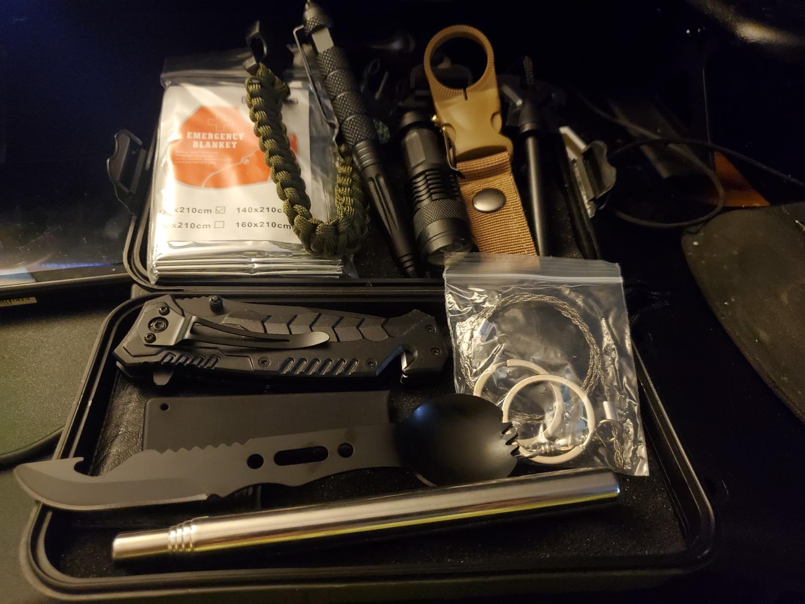 VEITORLD Survival Kit customer photo 1