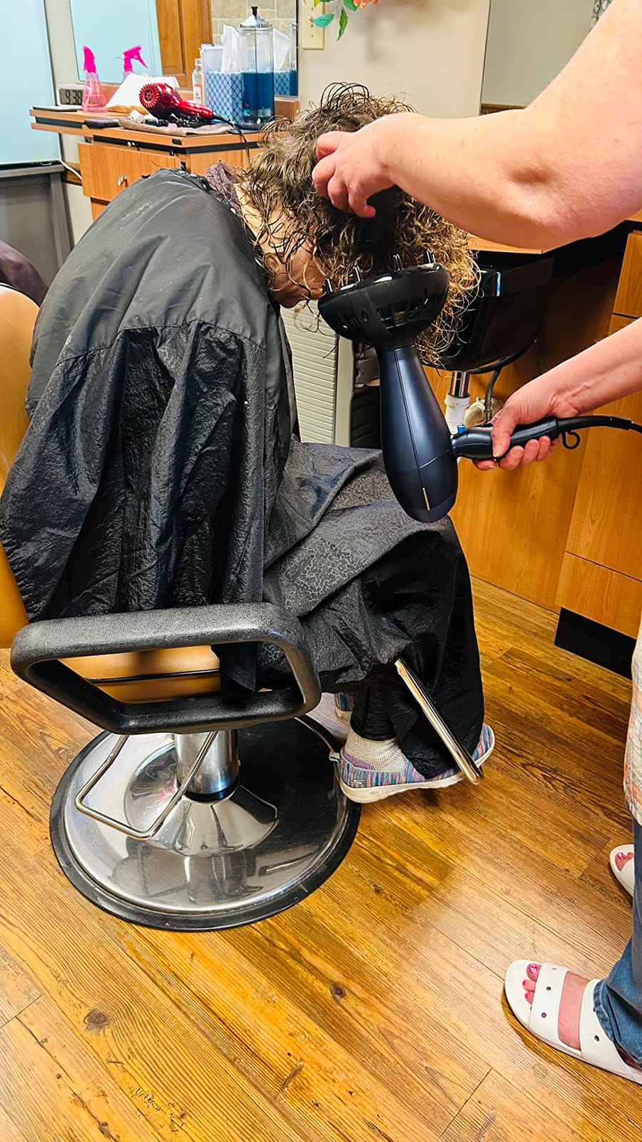 Conair Hair Dryer with Multi-Chamber Hair Diffuser Attachment, Dark Blue customer photo 2
