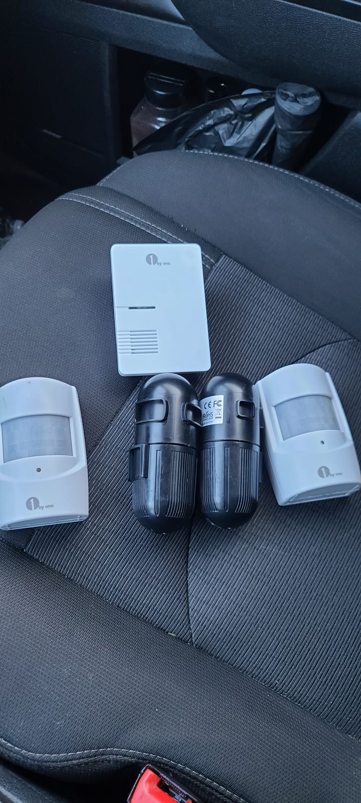 1byone Driveway Alarm, 36 Melodies, 1 Plug-in Receiver 2 PIR Detectors customer photo 1