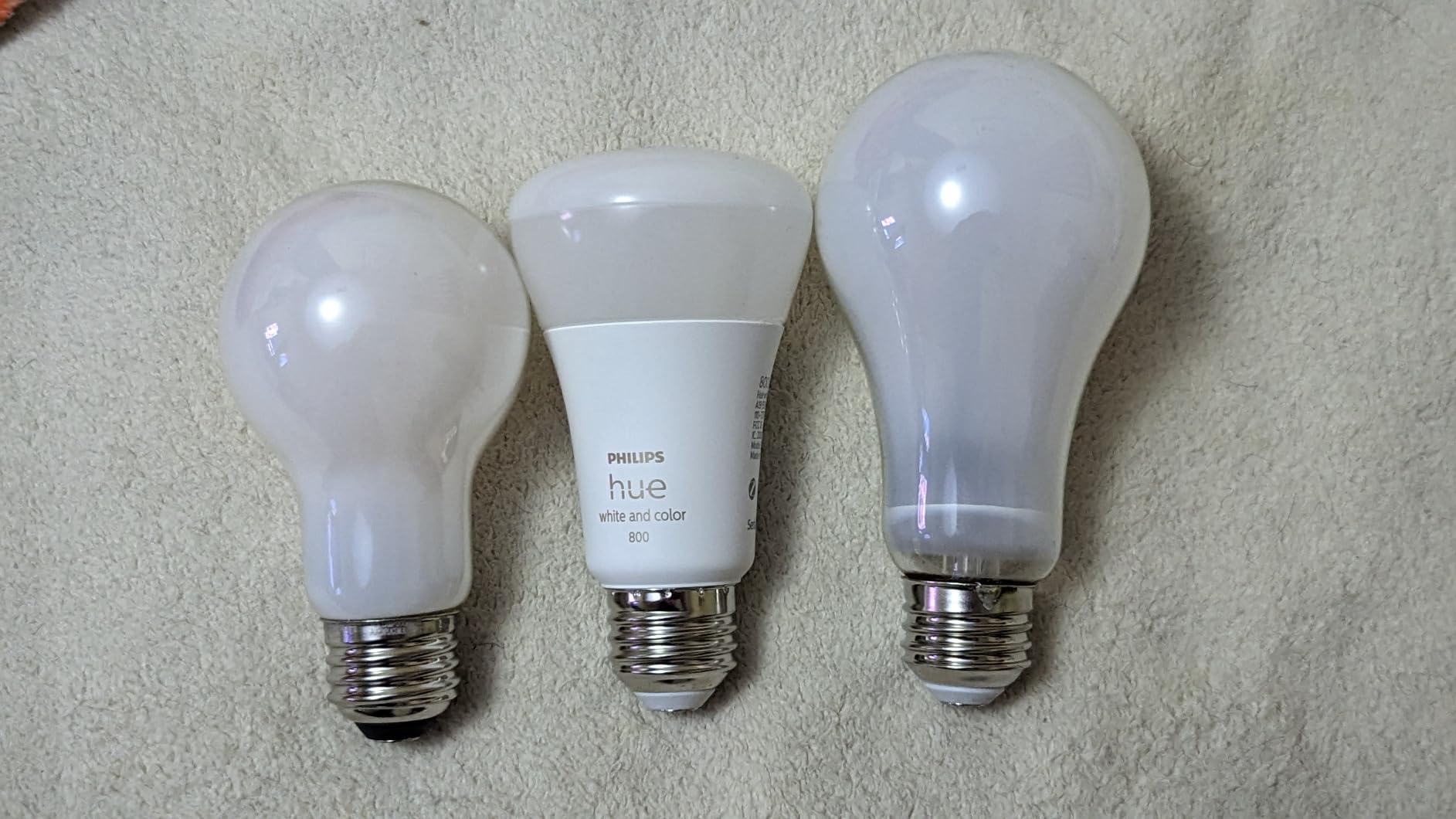 Philips Hue A19 LED Smart Light Bulb 3-Pack - White and Color Ambiance - 60W Indoor Light Bulb - Control with Hue App - Works with Alexa, Google Assistant and Apple Homekit customer photo 2