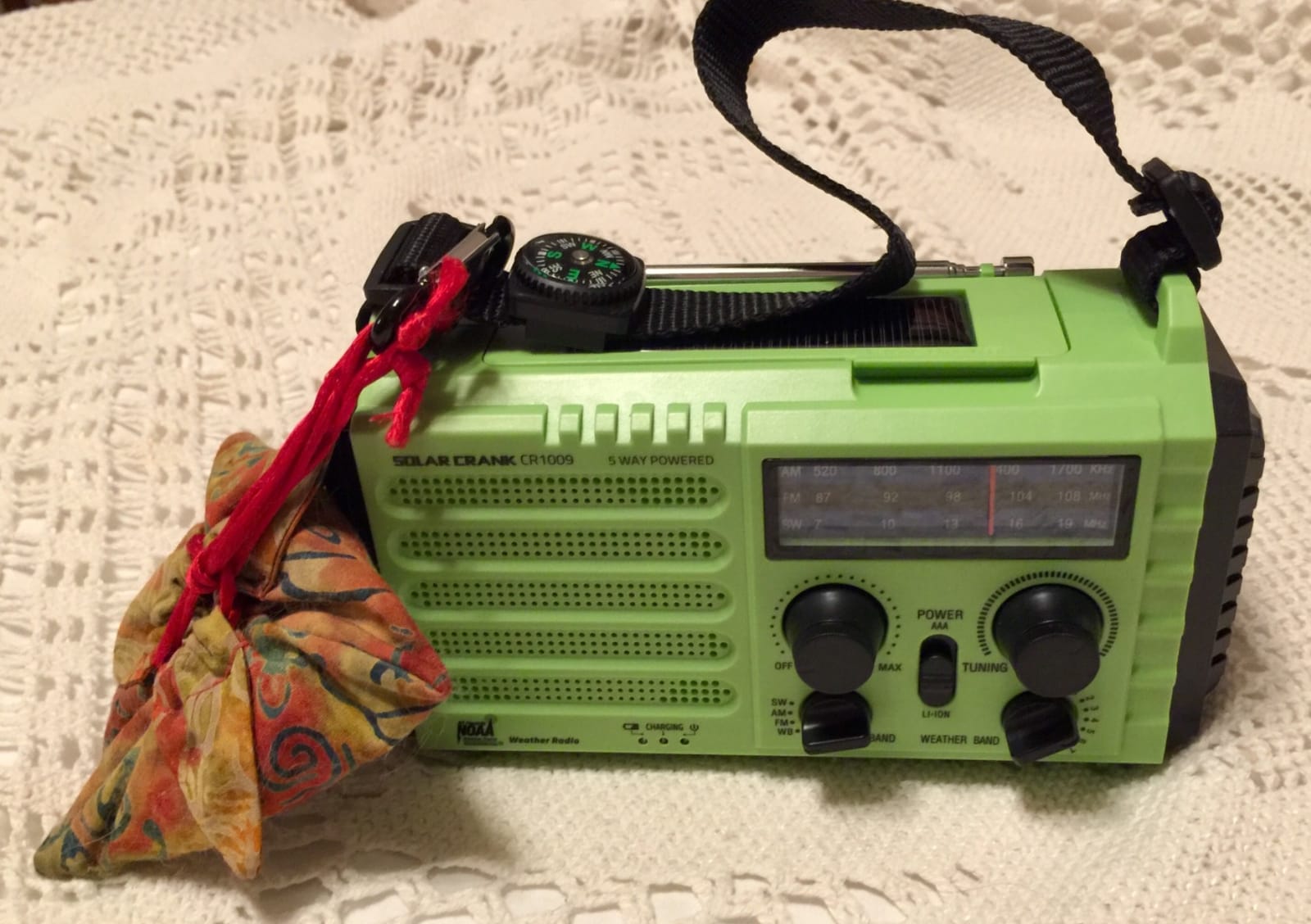 Emergency Crank Weather Radio with NOAA Auto Alerts and Shortwave, 5000mAh customer photo 2