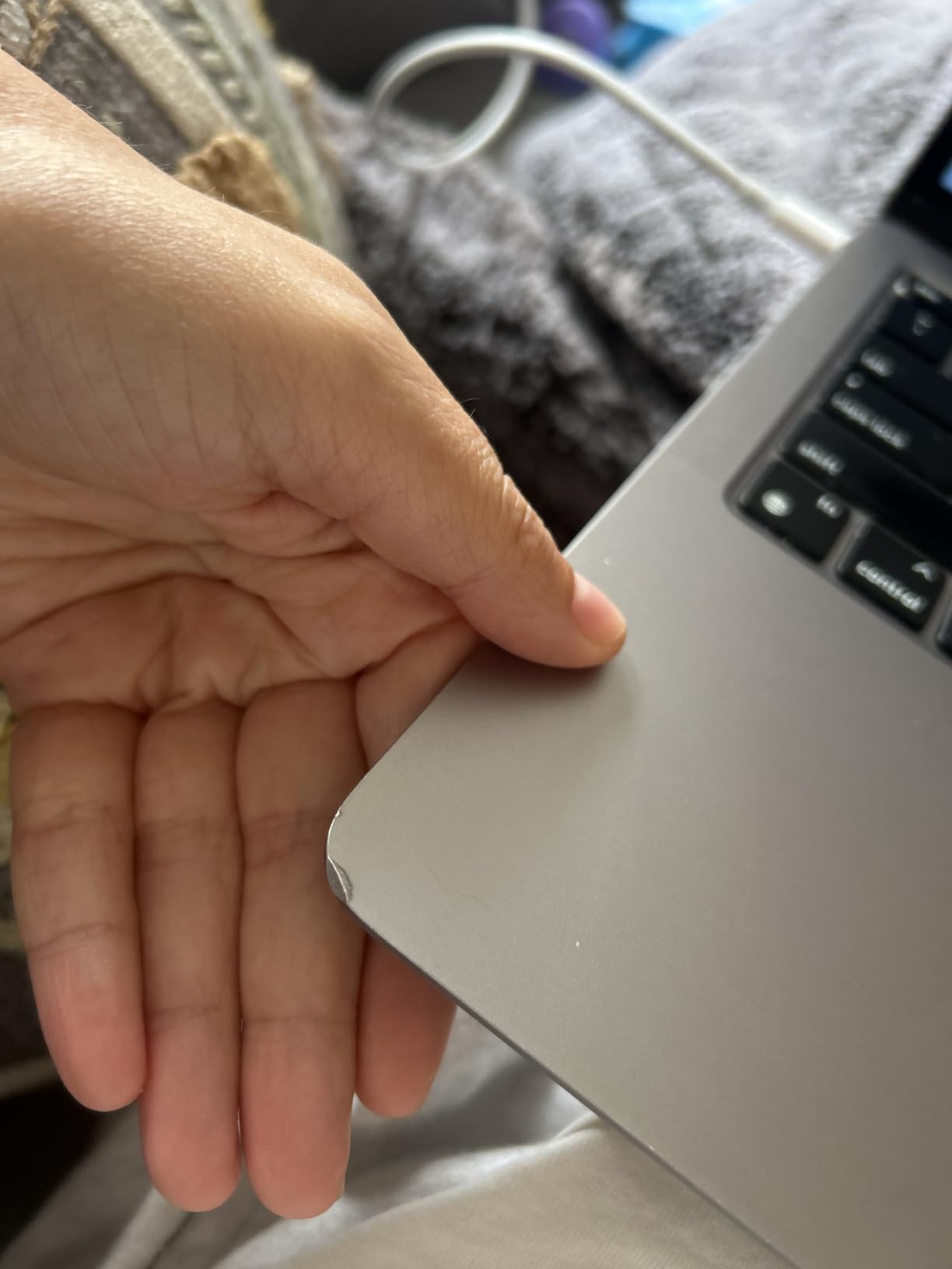 Apple MacBook Air Late 2020 with Apple M1 Chip (13.3 inch, 8GB RAM, 256GB SSD) Space Gray (Renewed) customer photo 1