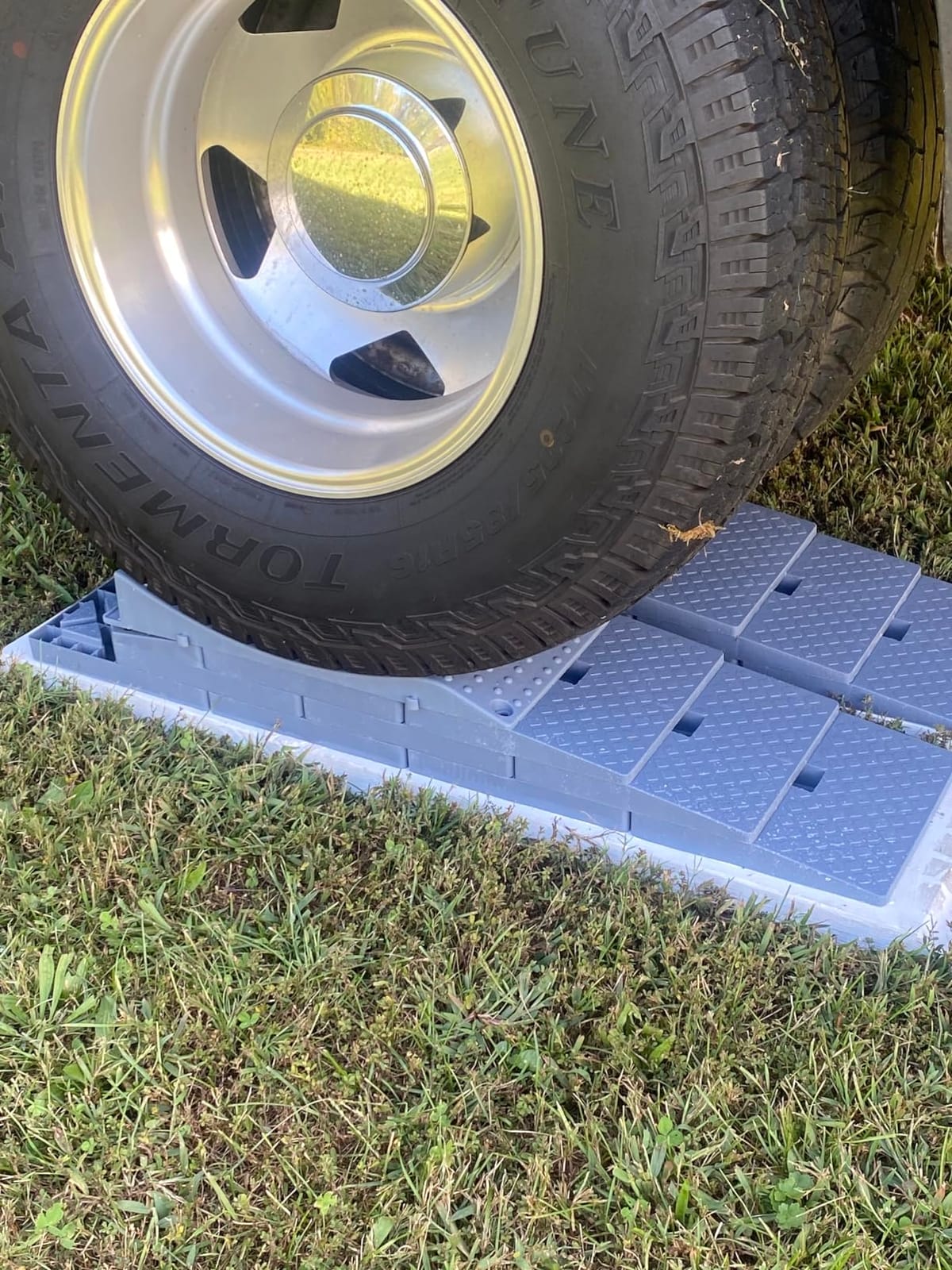 Homeon Wheels RV Leveling Blocks, 10-Pack with Wheel Chock customer photo 2