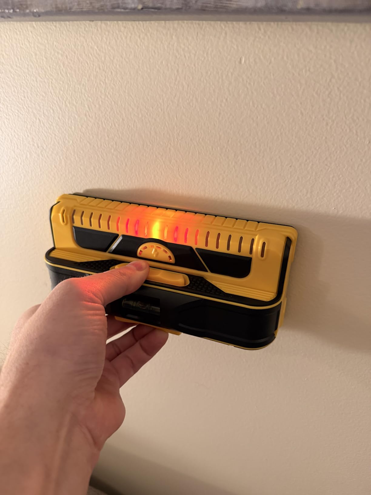 Franklin Sensors ProSensor M210 13-Sensor Stud Finder, Live Wire Detection customer photo 2