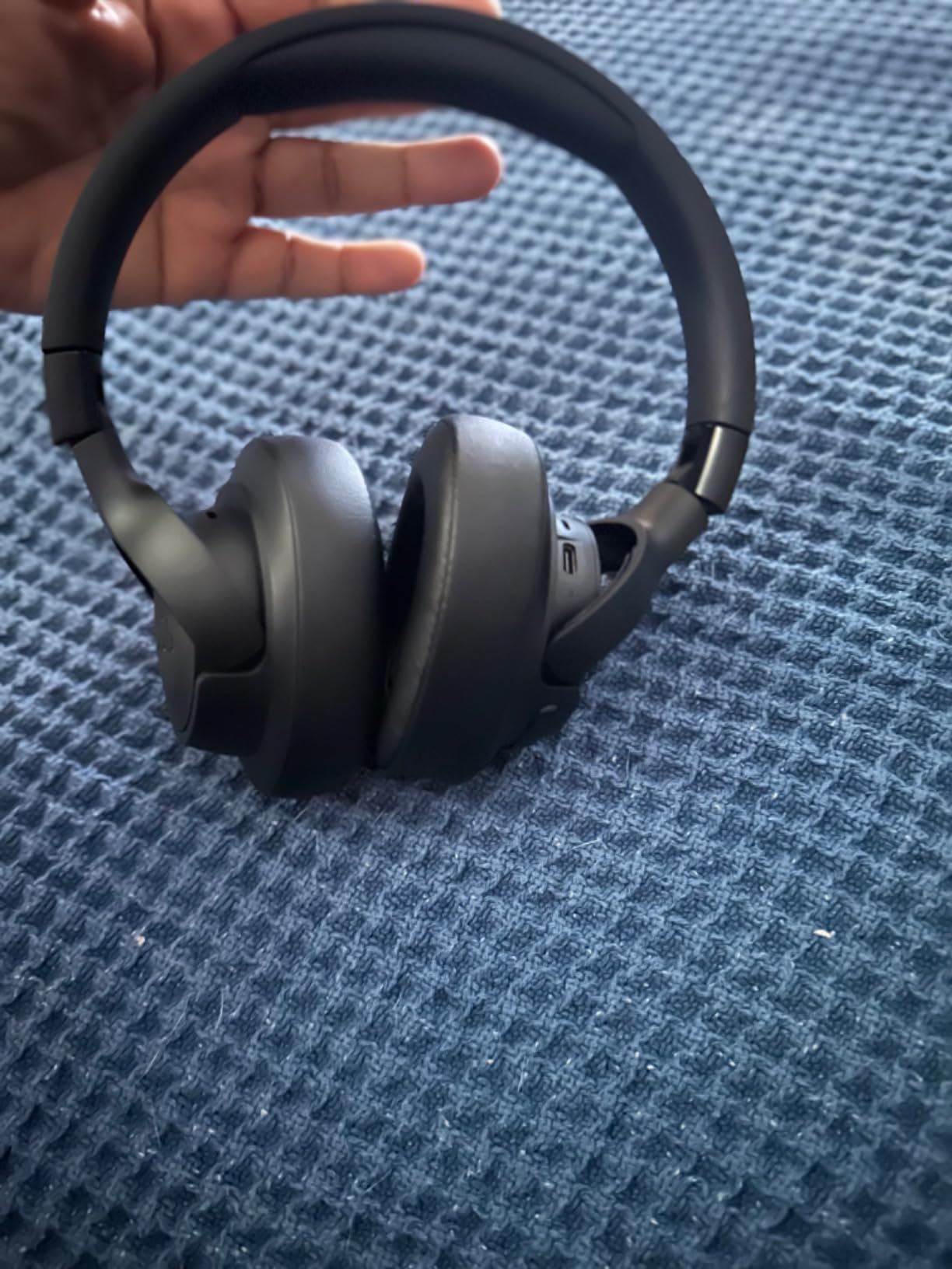JBL Tune 760NC customer photo 1