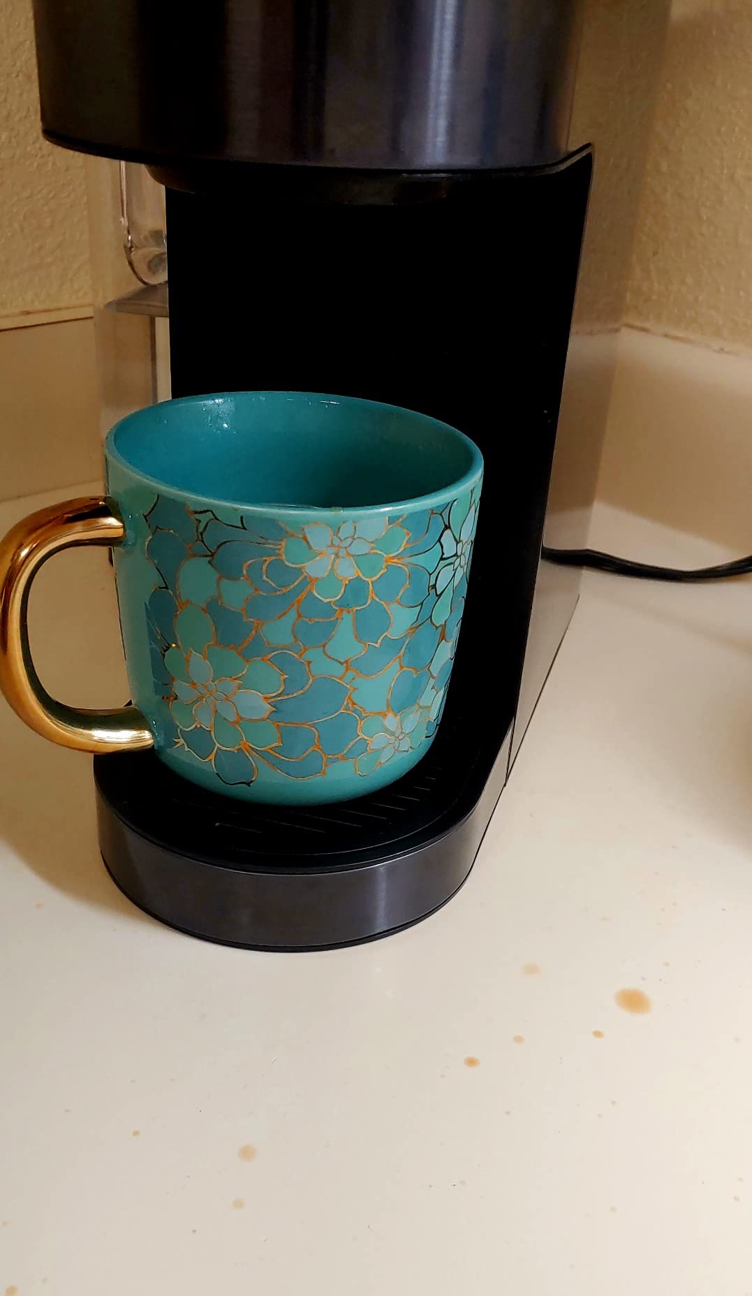 Keurig K-Supreme Plus SMART Coffee Maker, Single Serve K-Cup Pod Coffee Brewer, BREWID and MultiStream Technology, 78 Oz, Black customer photo 1