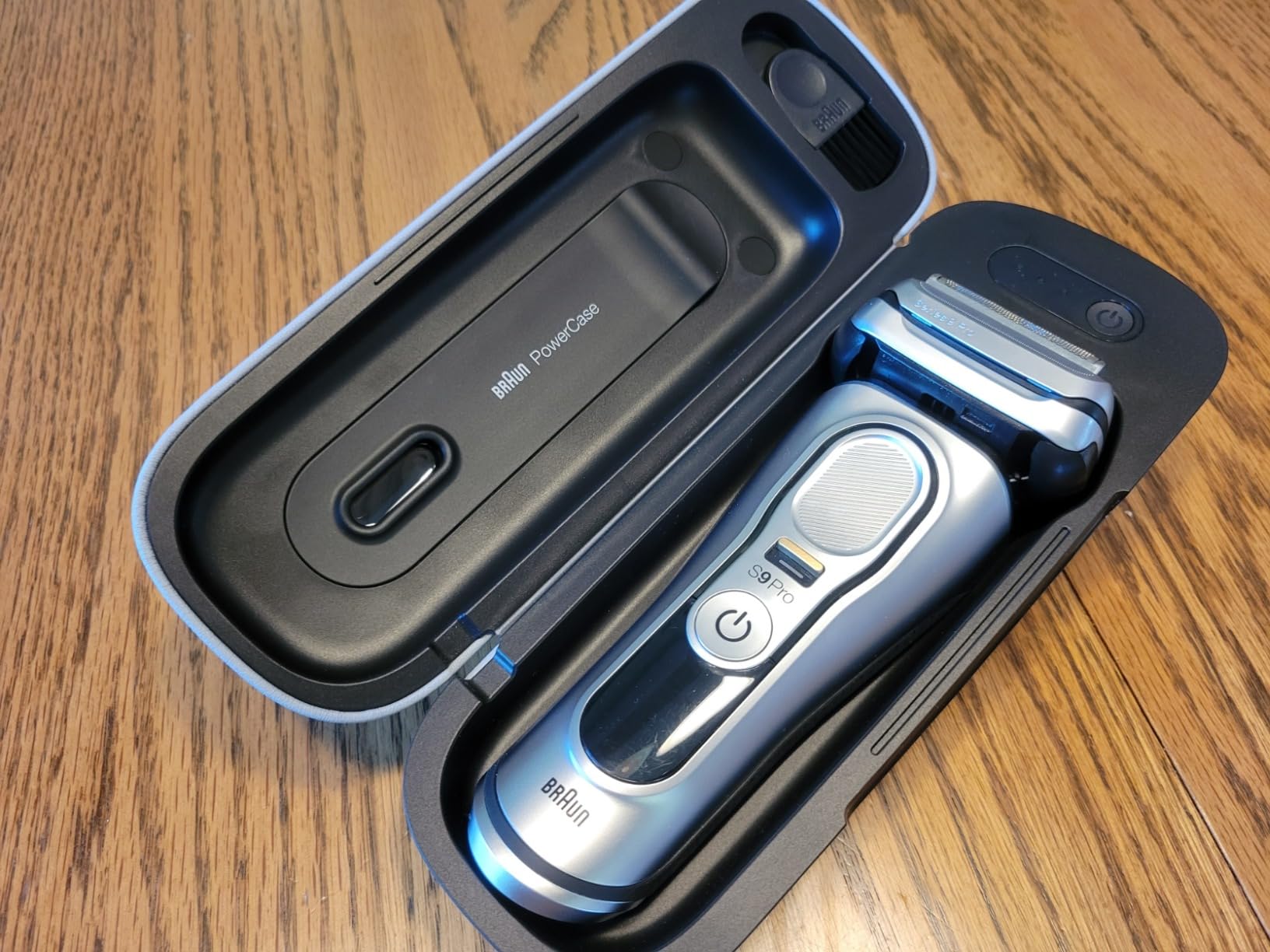 Braun Electric Razor for Men, Waterproof Foil Shaver, Series 9 Pro 9477cc, Wet & Dry Shave, with Portable Charging Case, ProLift Beard Trimmer, 5-in-1 Cleaning & Charging SmartCare Center, Silver customer photo 1