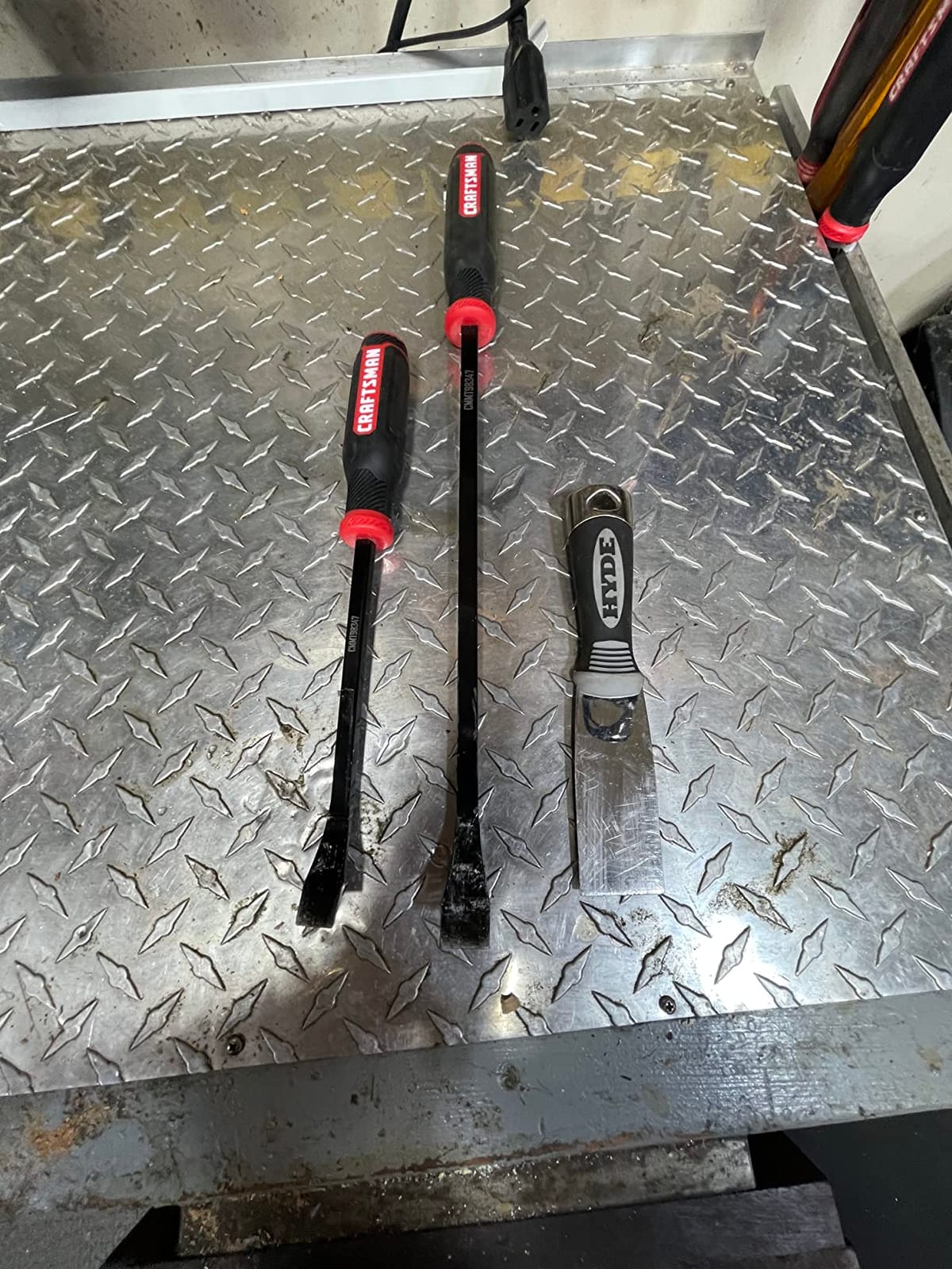 CRAFTSMAN Utility Pry Bar Set, 3 Piece, Includes 12”, 18” & 24” (CMMT98347) customer photo 1