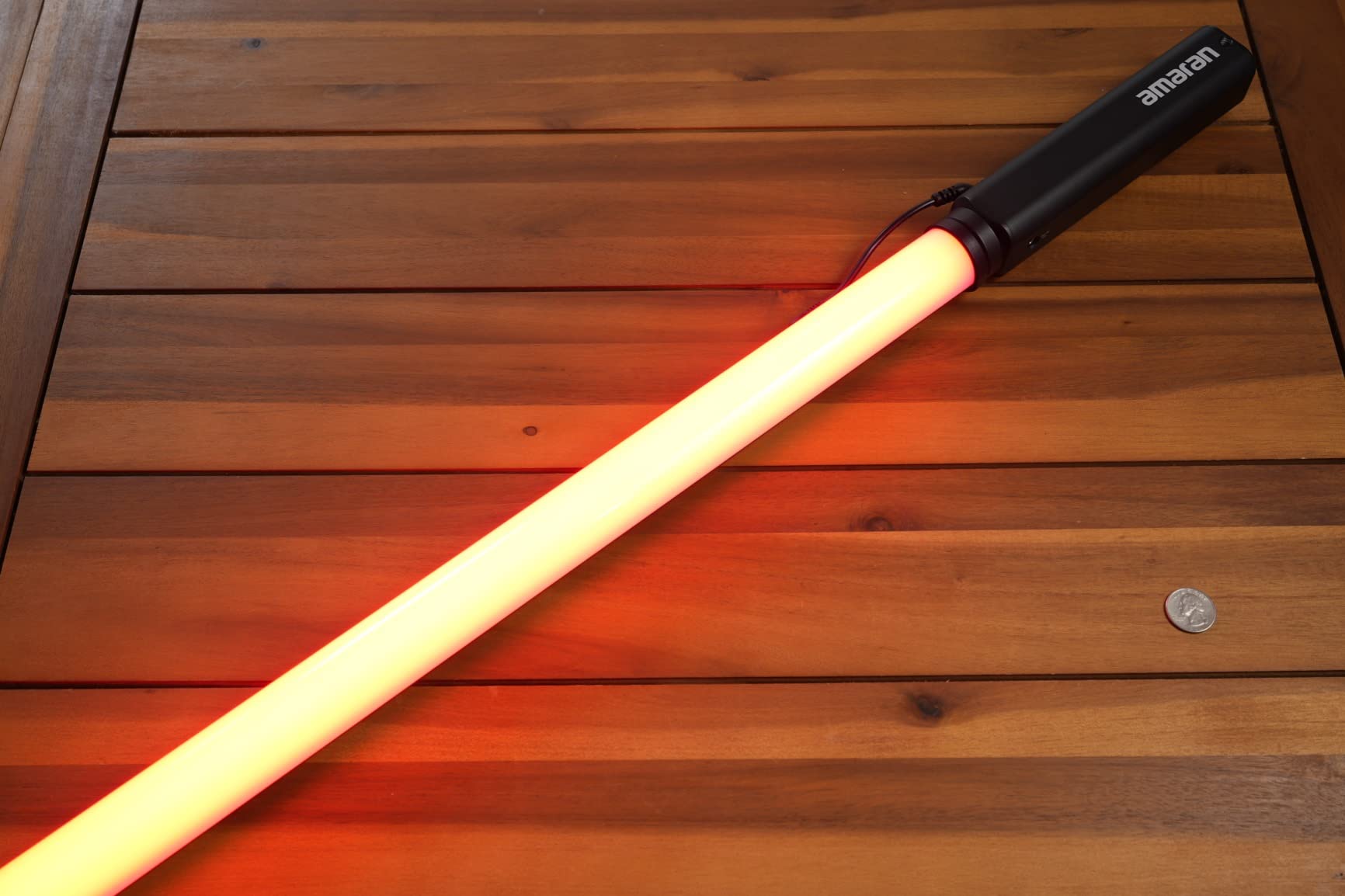 Aputure Amaran T2C RGBWW LED Tube Light,20W 2500K-7500K (60cm) customer photo 1