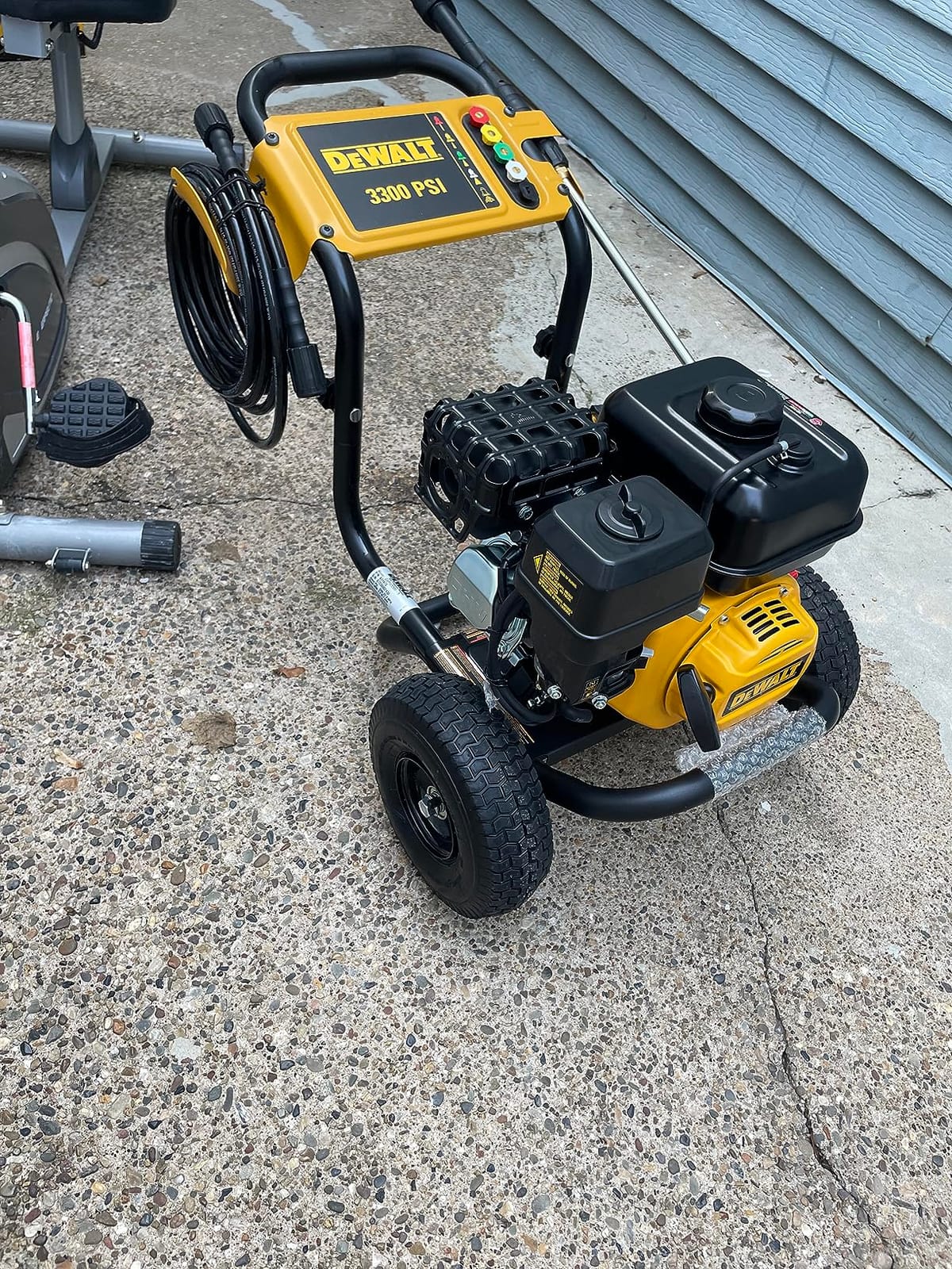 DeWalt 3300 PSI Gas Pressure Washer, 2.4 GPM, Residential Model DXPW3300-S customer photo 1