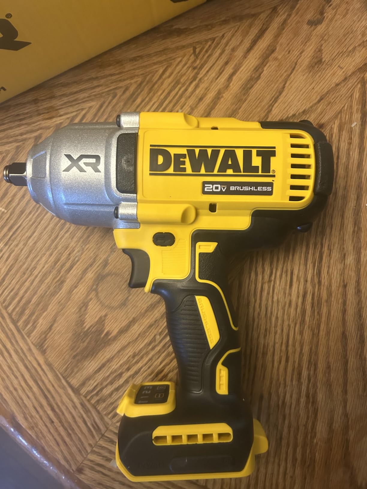 DEWALT 20V MAX Cordless Impact Wrench (DCF900P1) customer photo 1
