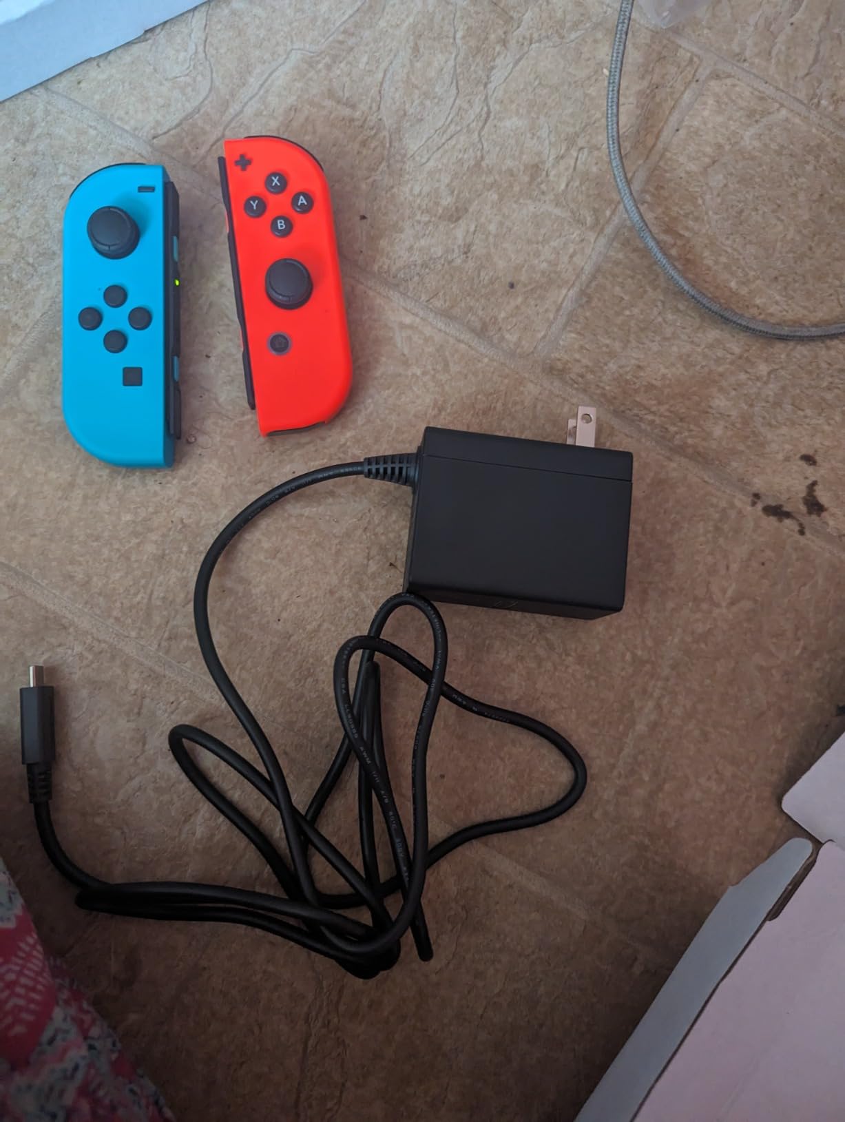 Nintendo Switch with Neon Blue and Neon Red Joy-Con - Handheld Gaming Console customer photo 1