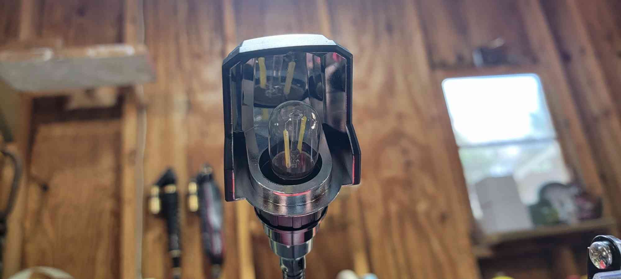 SKIL 3.0 Amp 8 In. Bench Grinder with Built-in Water Cooling Tray & LED Work Light - BI9502-00 customer photo 2