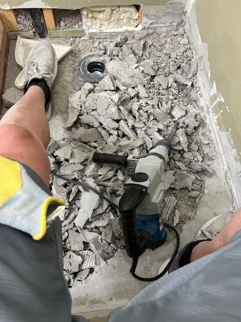 DongCheng 1-1/8 Inch SDS-Plus Rotary Hammer, 9.2A Motor, 3.6J Impact Energy, 5,000 BPM, with 3 Drill Bits, 2 Chisels & Case, 120V, Safety Clutch customer photo 2