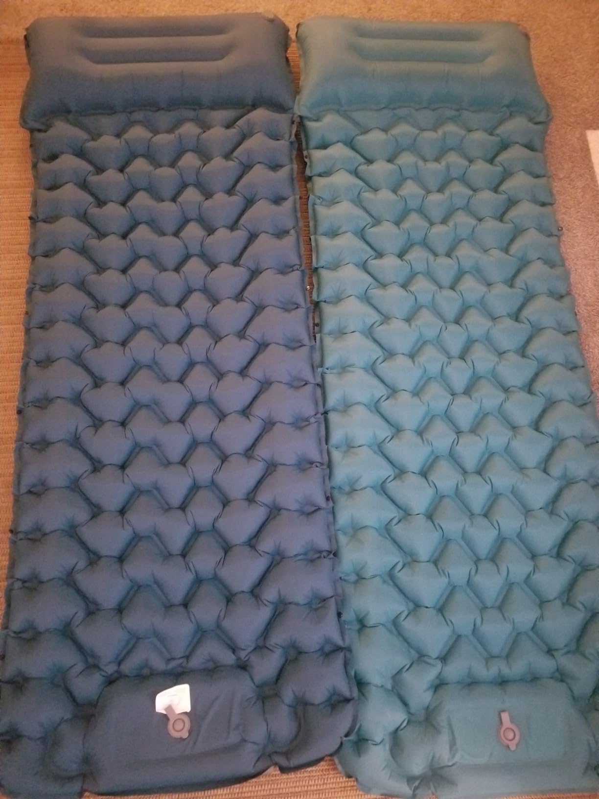 AKSOUL Camping Sleeping Pad with Pillow: Extra Thick 3.9 inch Ultralight Self Inflating Air Mat, Compact Lightweight Insulated Inflatable Sleep Mattress for Backpacking, Camp, Hiking, Tent customer photo 2
