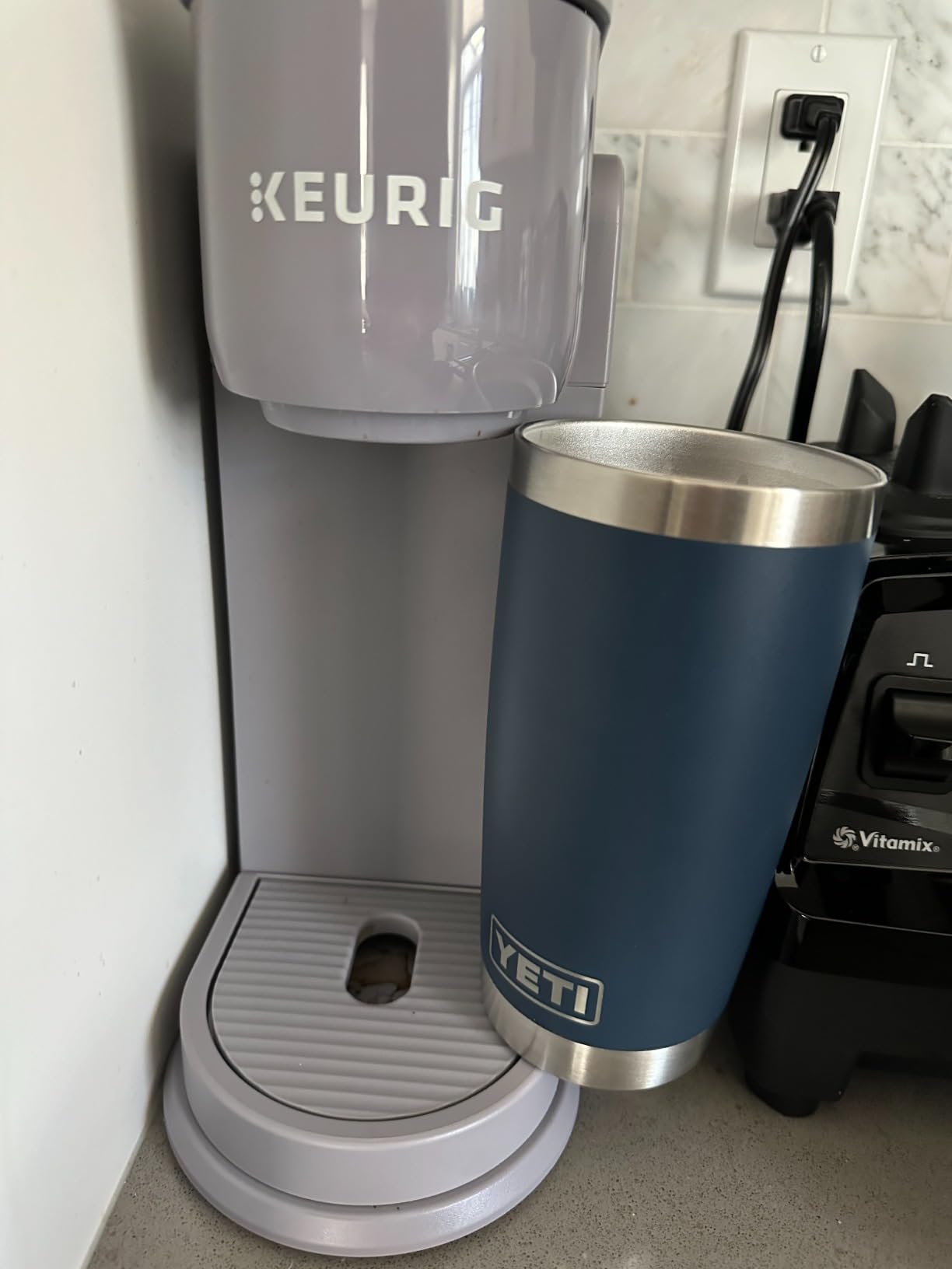 Keurig K-Iced Coffee Maker, Single Serve K-Cup Pod Iced Coffee Maker, With Hot and Cold Coffee Capabilities, Brews Any K-Cup Pod, Gray customer photo 2