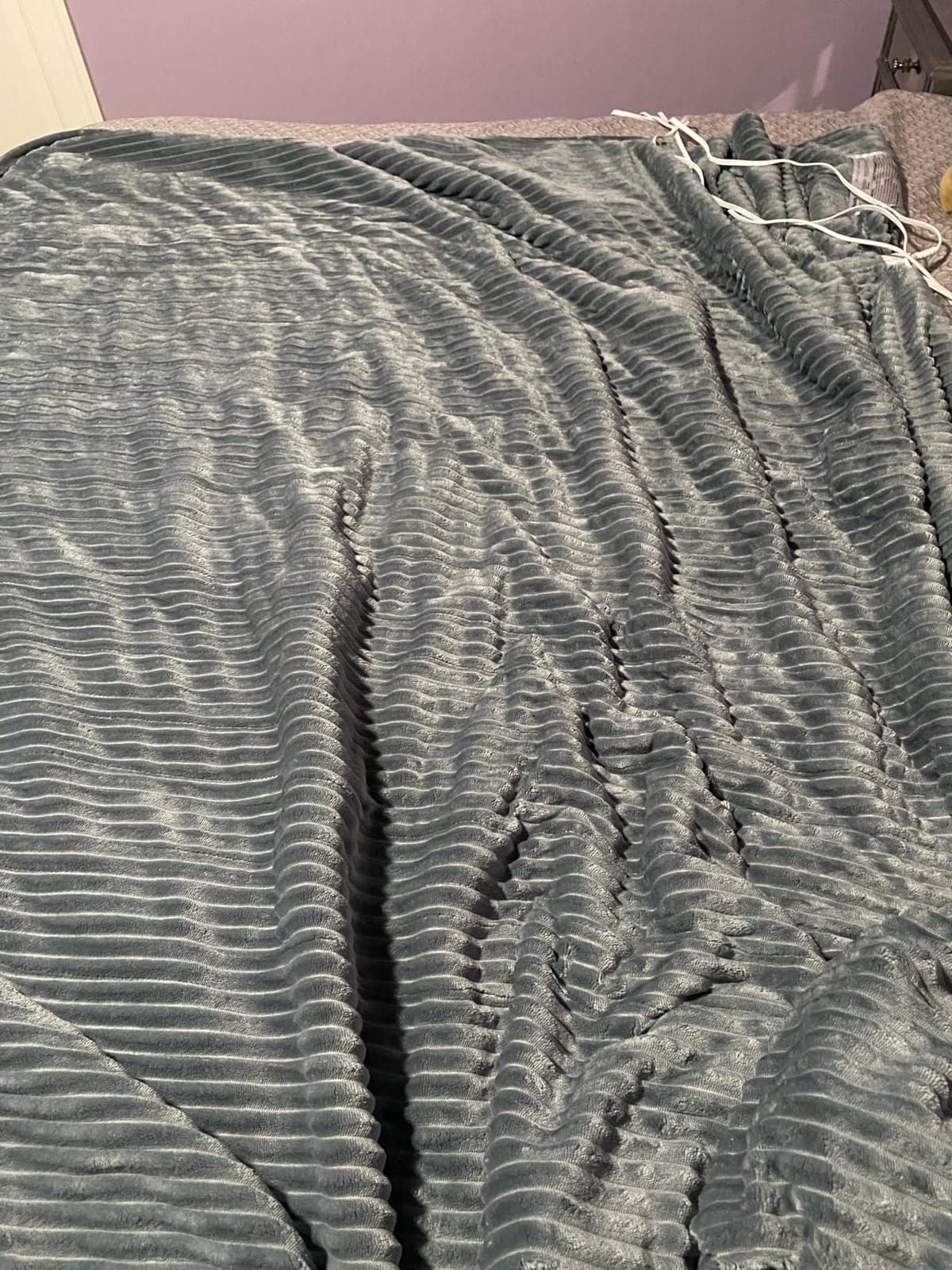 Bedsure Flannel Throw customer photo 1