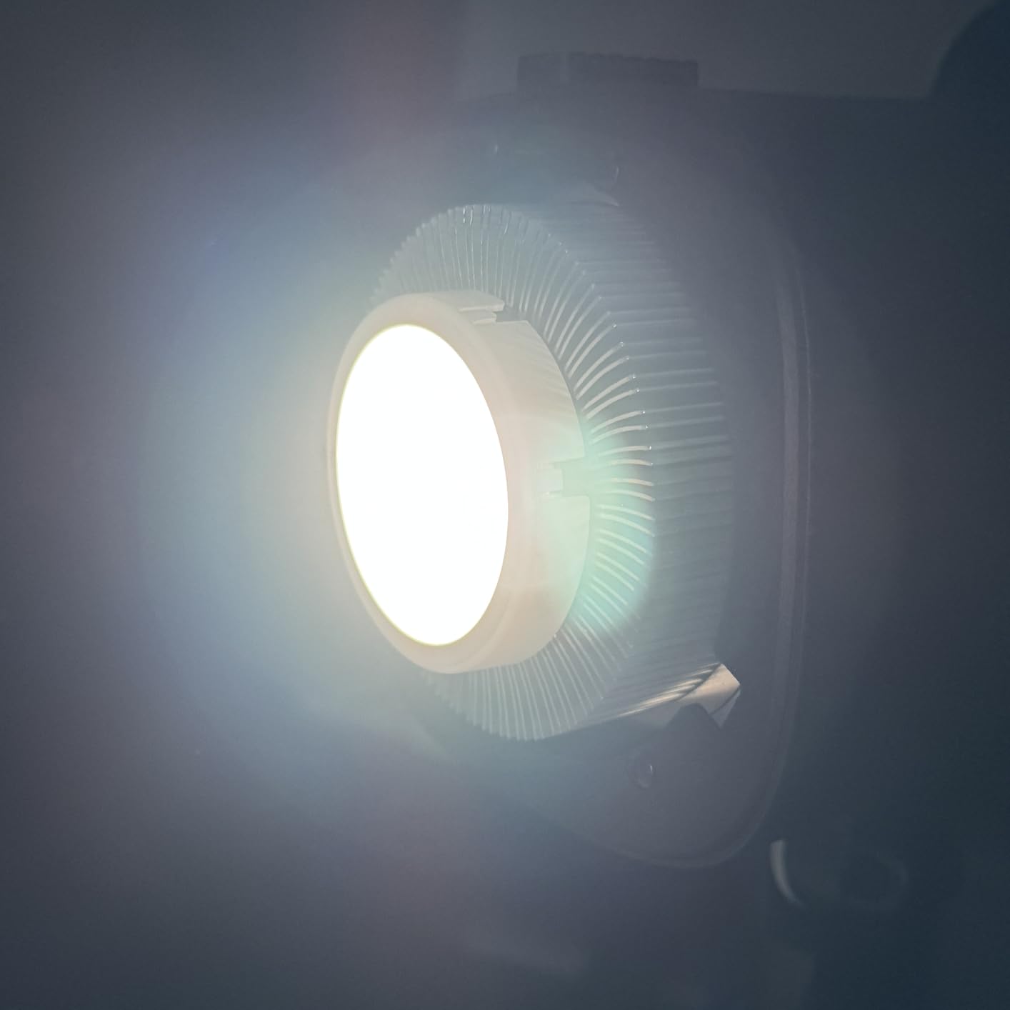 NEEWER CB60B 70W LED Video Light with 2.4G&APP Control, COB Bi Color customer photo 1