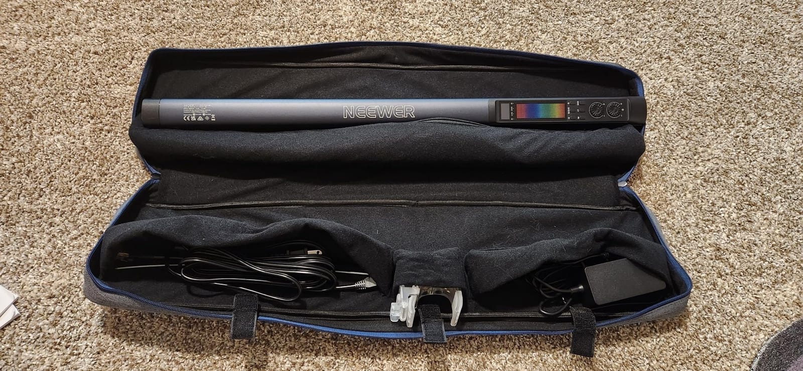 NEEWER TL60 RGB Tube Light, 20W Full Color LED Video Wand customer photo 2