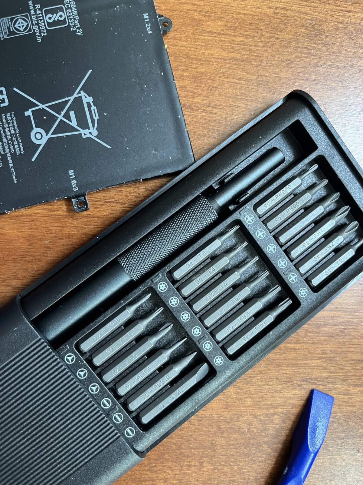 AXTH 25-in-1 Small Precision Screwdriver Set, Professional Mini Repair Tool customer photo 1