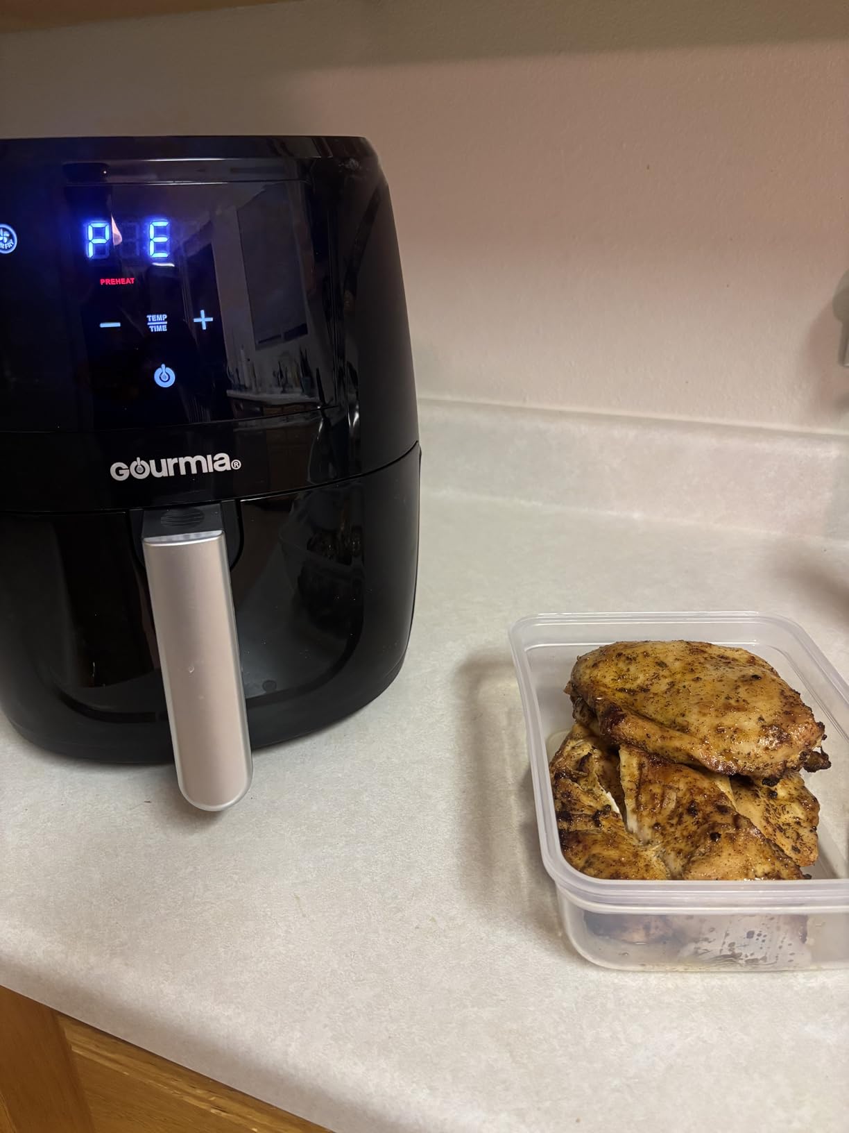 Gourmia 4-Quart 12 Preset customer photo 1