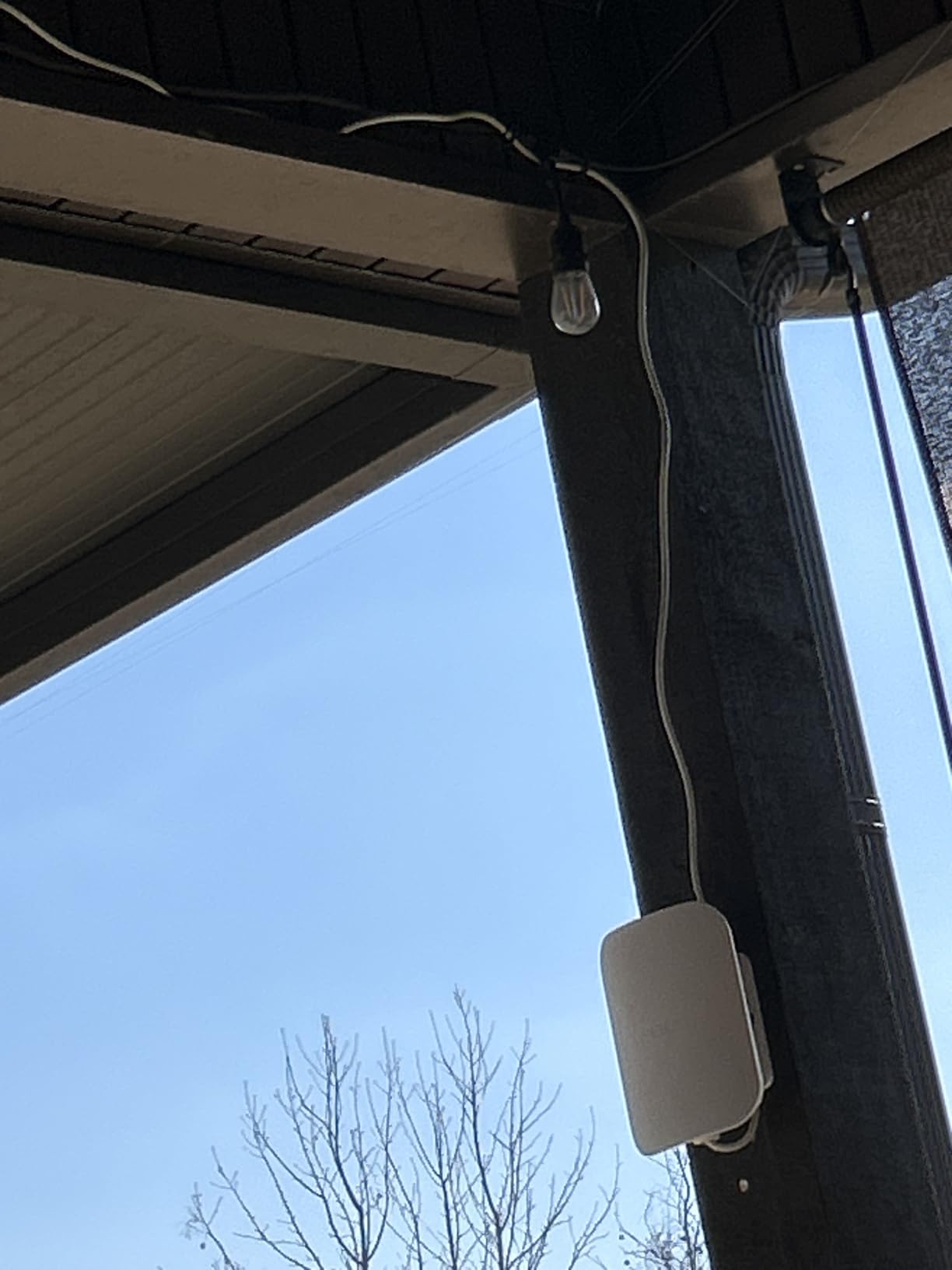 Amazon eero Outdoor 7 dual-band mesh wifi router (newest model), Weatherproof rating of IP66, Coverage up to 15,000 sq. ft. outdoors, 1-pack, Includes 30W PoE+ adapter customer photo 1