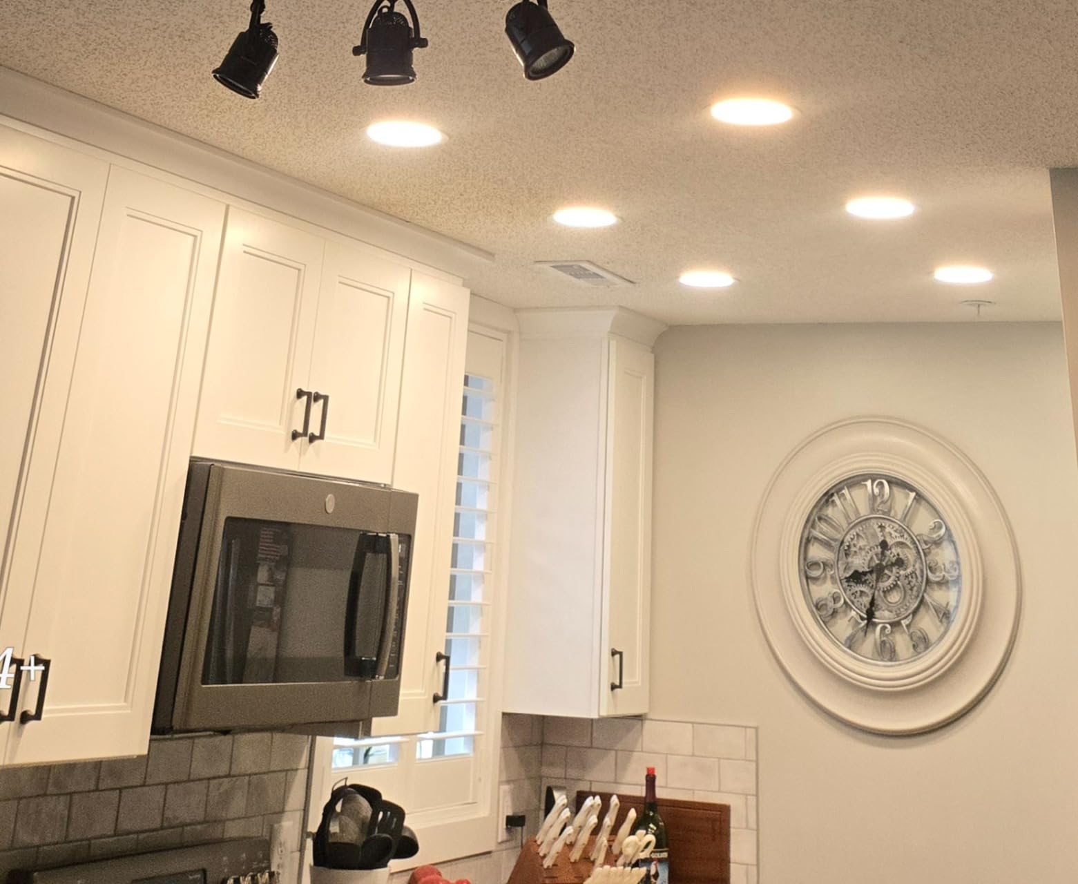 FREELICHT 12 Pack 6 Inch LED Recessed Light with Junction Box, 5CCT, 1050LM customer photo 1