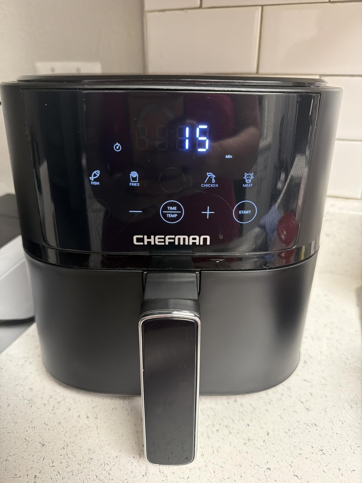 Chefman Air Fryer – 4 QT Compact Airfryer for Quick & Easy Meals in Minutes, Features Hi-Fry Technology for Extra Crisp, Touchscreen Controls with 4 Presets, Nonstick & Dishwasher Safe Basket - Black customer photo 1
