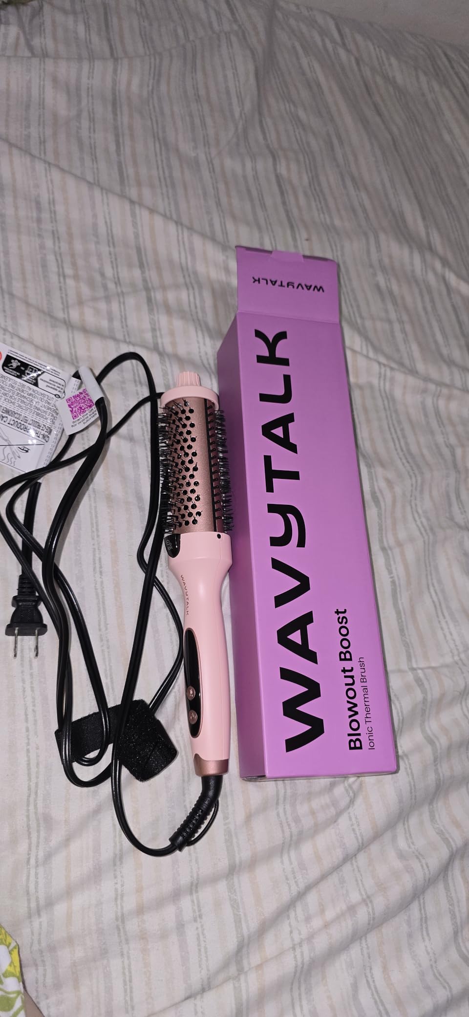 Wavytalk Thermal Brush Blowout Boost 1.5″ Heat Round Brush for Blowout Look customer photo 2