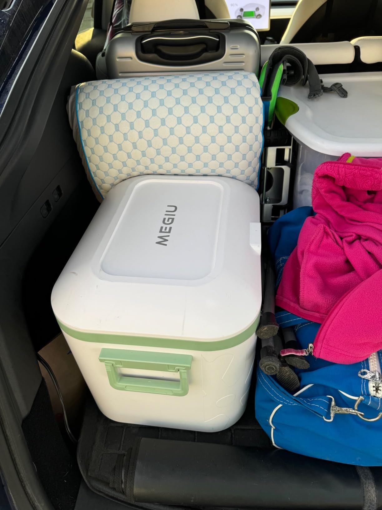 Megiu Car Refrigerator Portable Car Fridge 12V Refrigerator 23 Quart (22 Liter) Freezer Compressor Cooler 12V/24V DC 110～240 V AC for Outdoor Camping Travel Home Use -18℃~+15℃ (Blue) customer photo 2