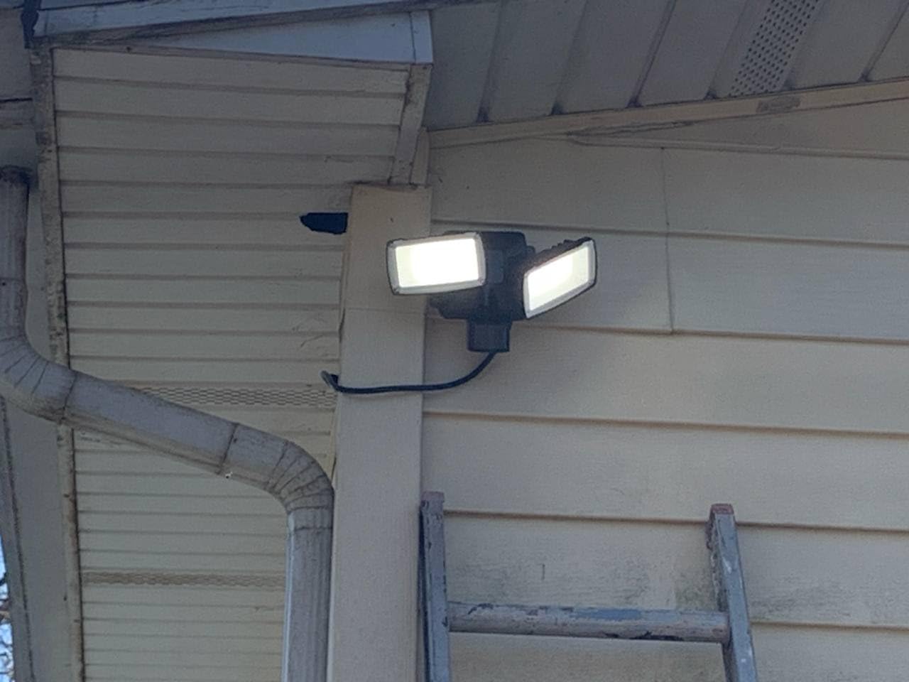 LUTEC 21W Plug in Motion Sensor Light Outdoor, Flood Lights Outdoor Motion Sensor,2500LM, 5000K Daylight,IP65 Waterproof,Adjustable 2 Heads Wall Light for Garage, Porch, Yard - Black customer photo 1