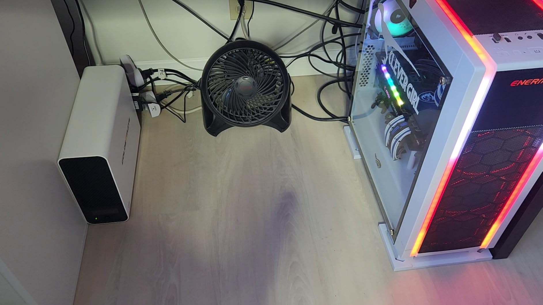 GOLDENMATE 1000VA/800W Lithium UPS Battery Backup & Surge Protector, Gray customer photo 2