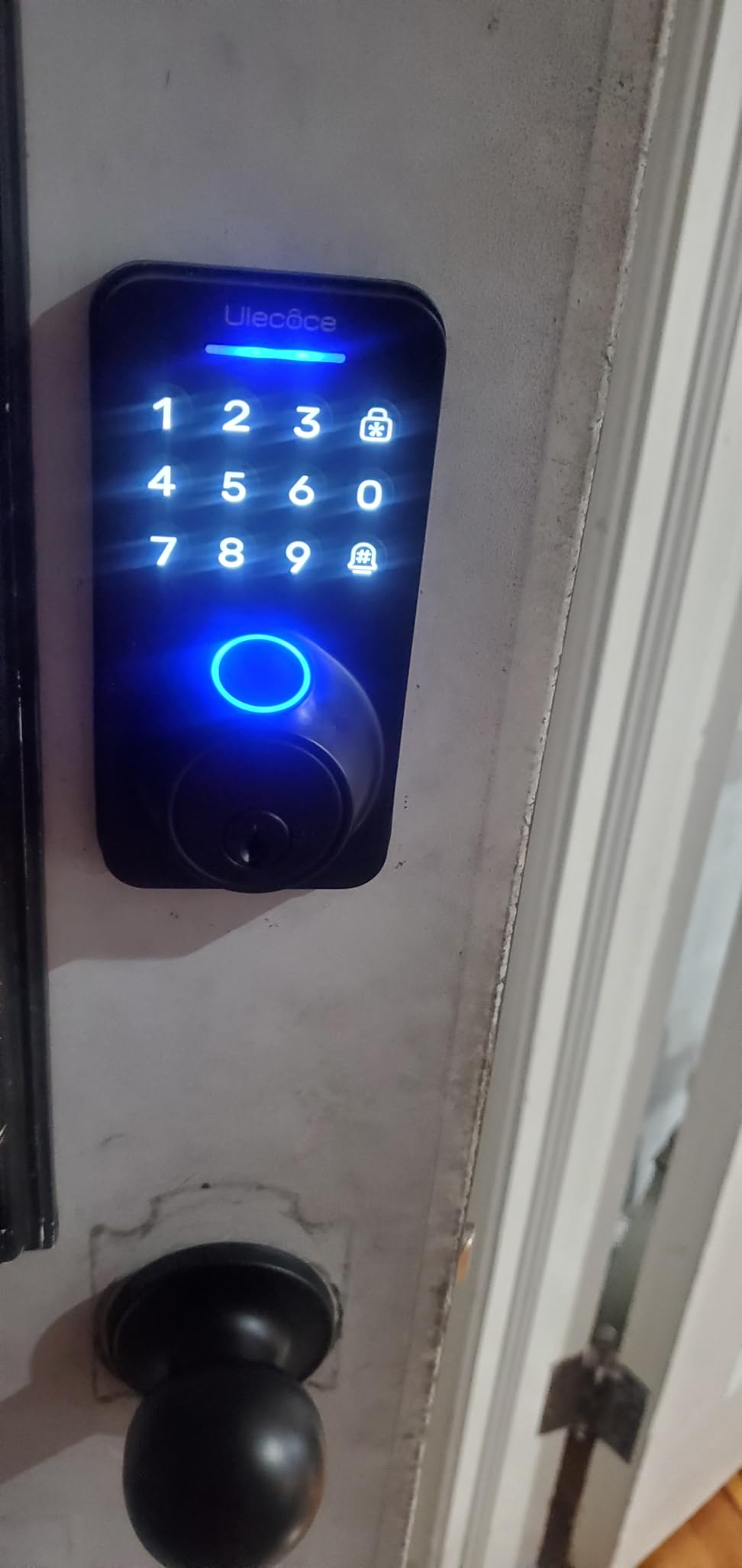 Ulecoce Fingerprint Keypad Deadbolt with Knob Set, Keyless Entry Door Lock with App Control, Door Locks for Front Door, Auto Lock＆One-Touch Lock, 100+ User Codes＆5 Keys, Easy Installation, Matte Black customer photo 1