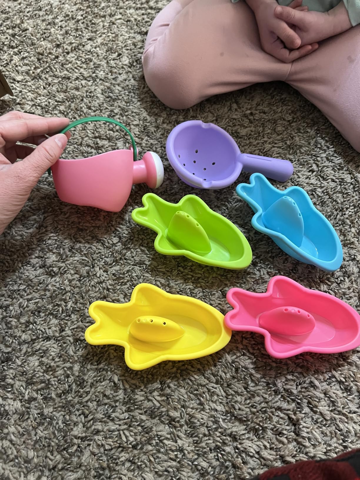 Fajiabao Toddler Bath Toys for Kids Ages 1-3 Stack, Scoop & Pour Set 5PCS customer photo 1