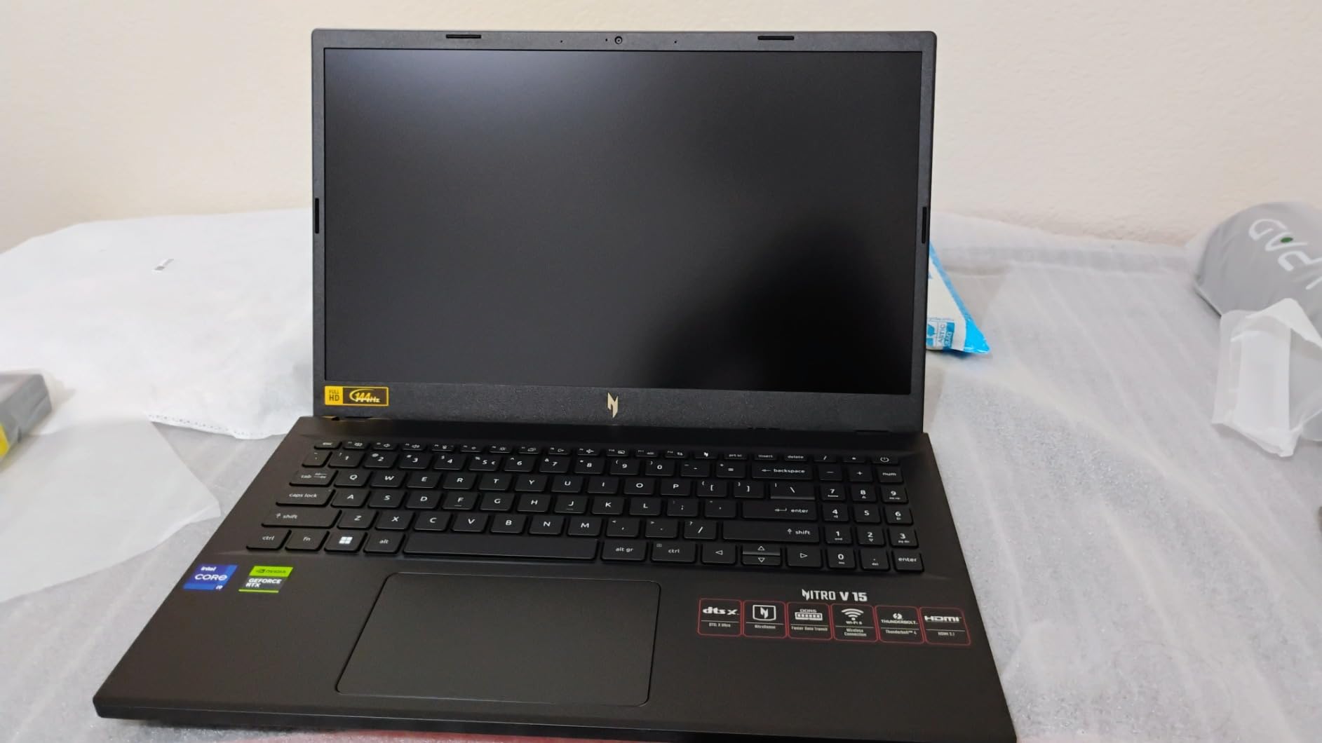 Acer Nitro V 15 customer photo 2