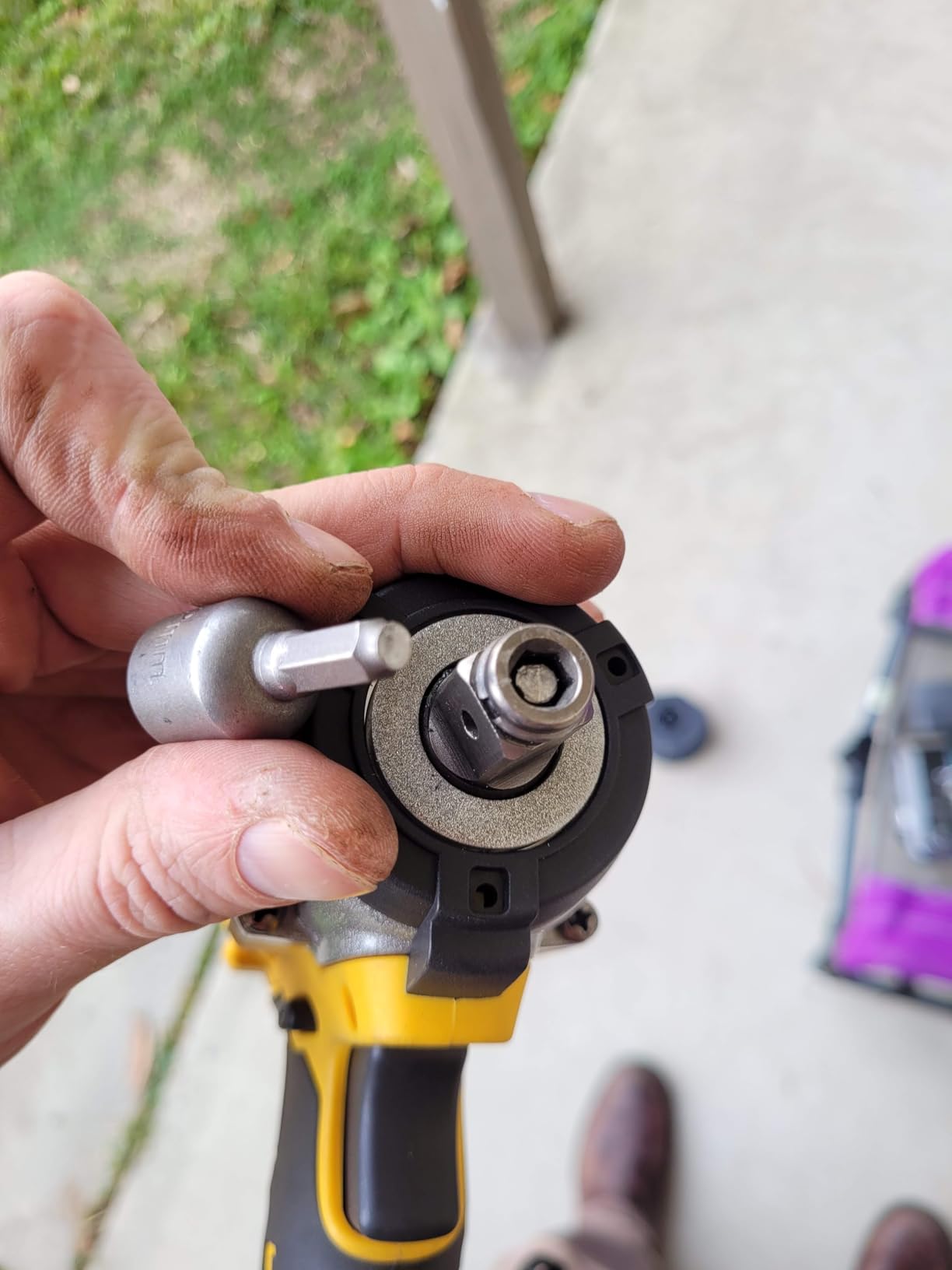 Urjoai Cordless Impact Wrench - 590Ft-lbs (800N.m) Brushless 1/2 inch, 3300RPM High Torque Impact Gun, 2x 4.0Ah Battery, Charger & 7 Sockets, Electric Impact Wrench for Car Home customer photo 2