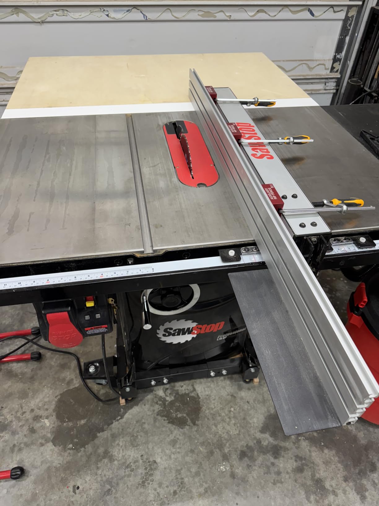 Woodpeckers Auxiliary Rip Fence, 48 Inch Table Saw Fence Extension, Infeed or Outfeed Material Support, T-Track Slots, Clamping Blocks - ARF-48 customer photo 1