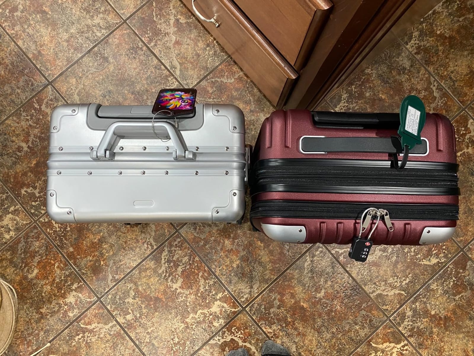VentureVault All Aluminum 20 Inch Carry On Luggage With Wheels, Silver customer photo 2